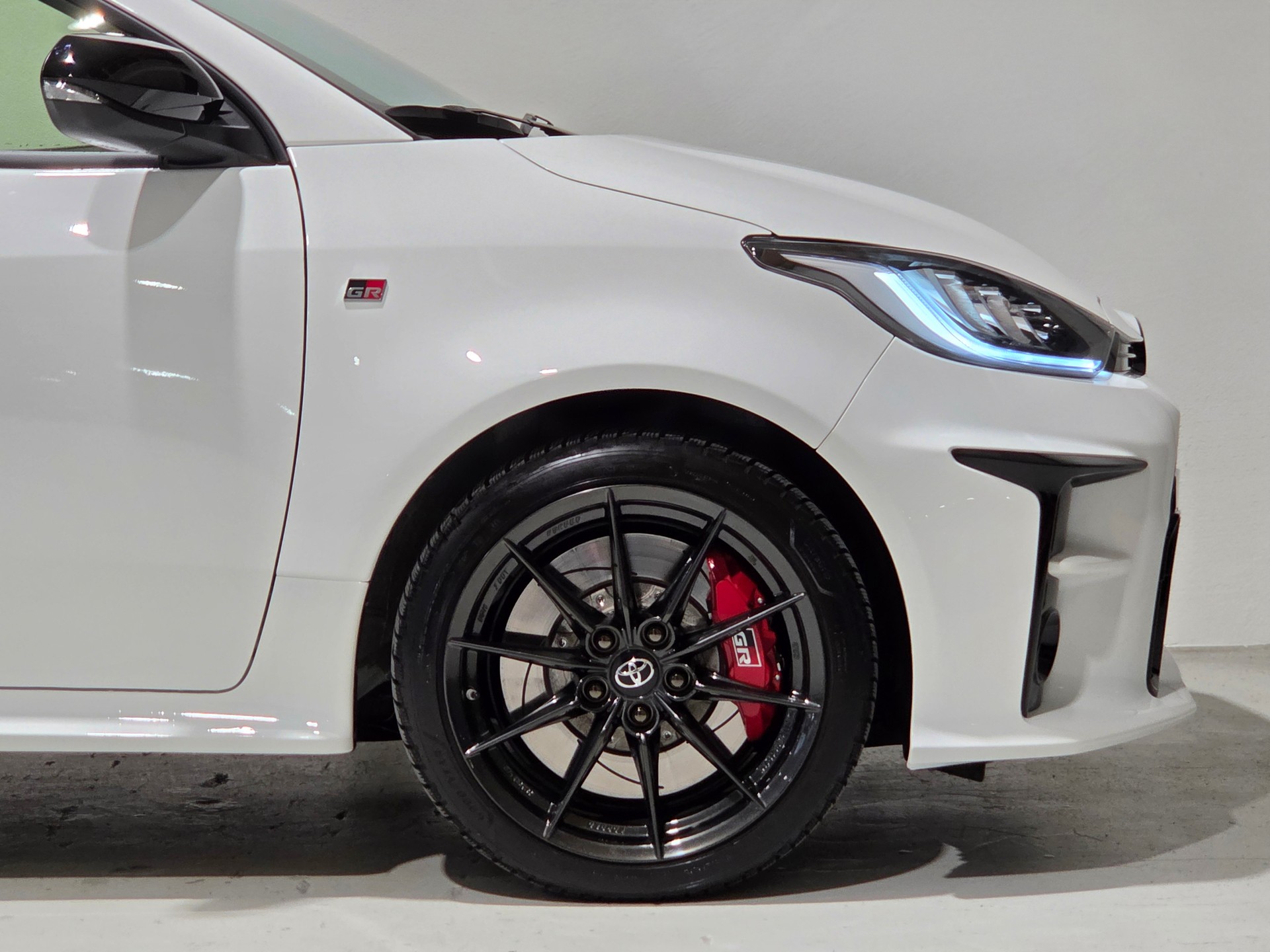 TOYOTA Yaris 1.6 GR Sport Circuit Paket-image-26