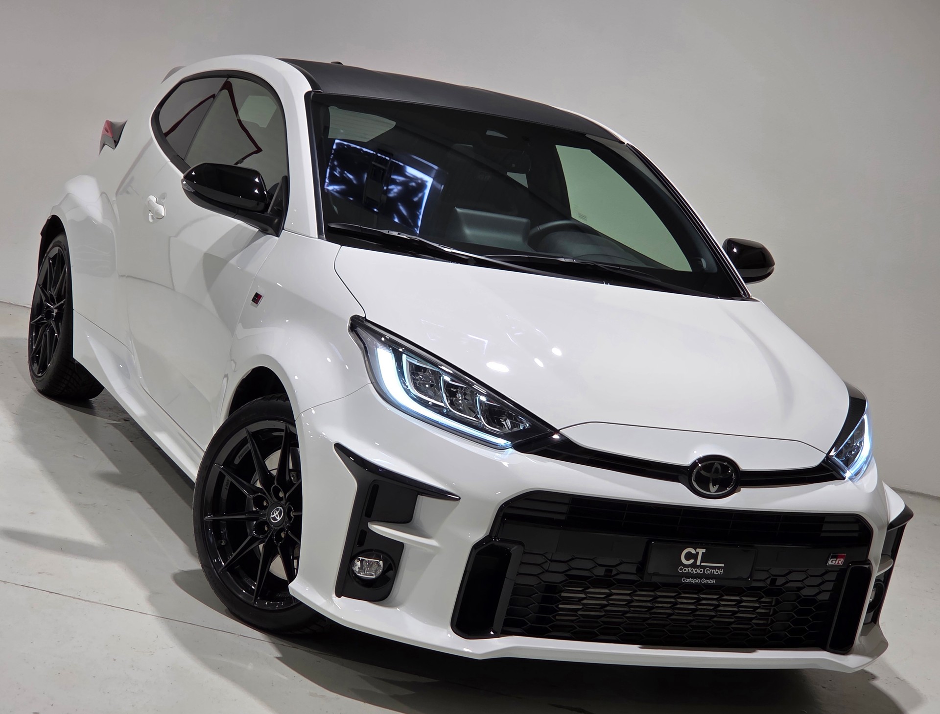 TOYOTA Yaris 1.6 GR Sport Circuit Paket-image-21