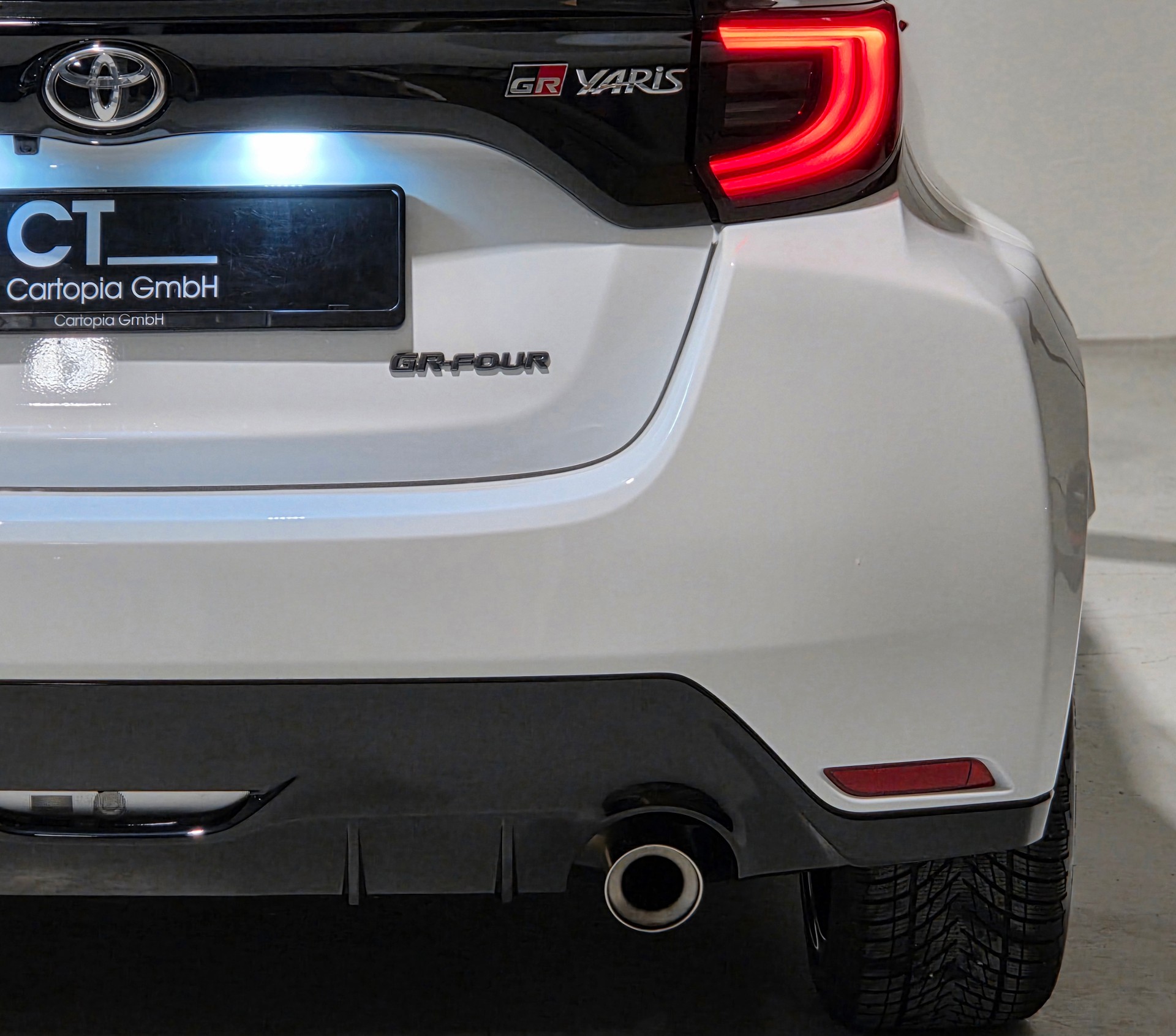 TOYOTA Yaris 1.6 GR Sport Circuit Paket-image-5