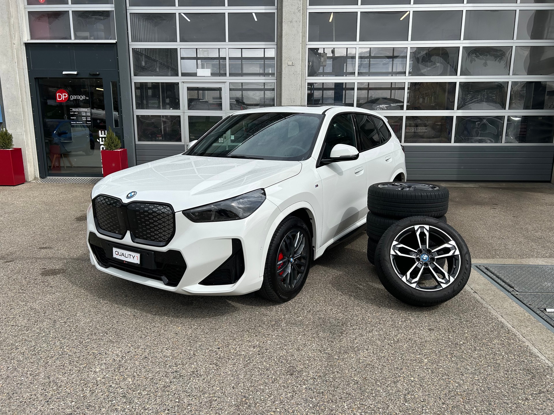 BMW iX1 xDrive 30 M Sport Pro Garantie BMW->04.2027-image-1