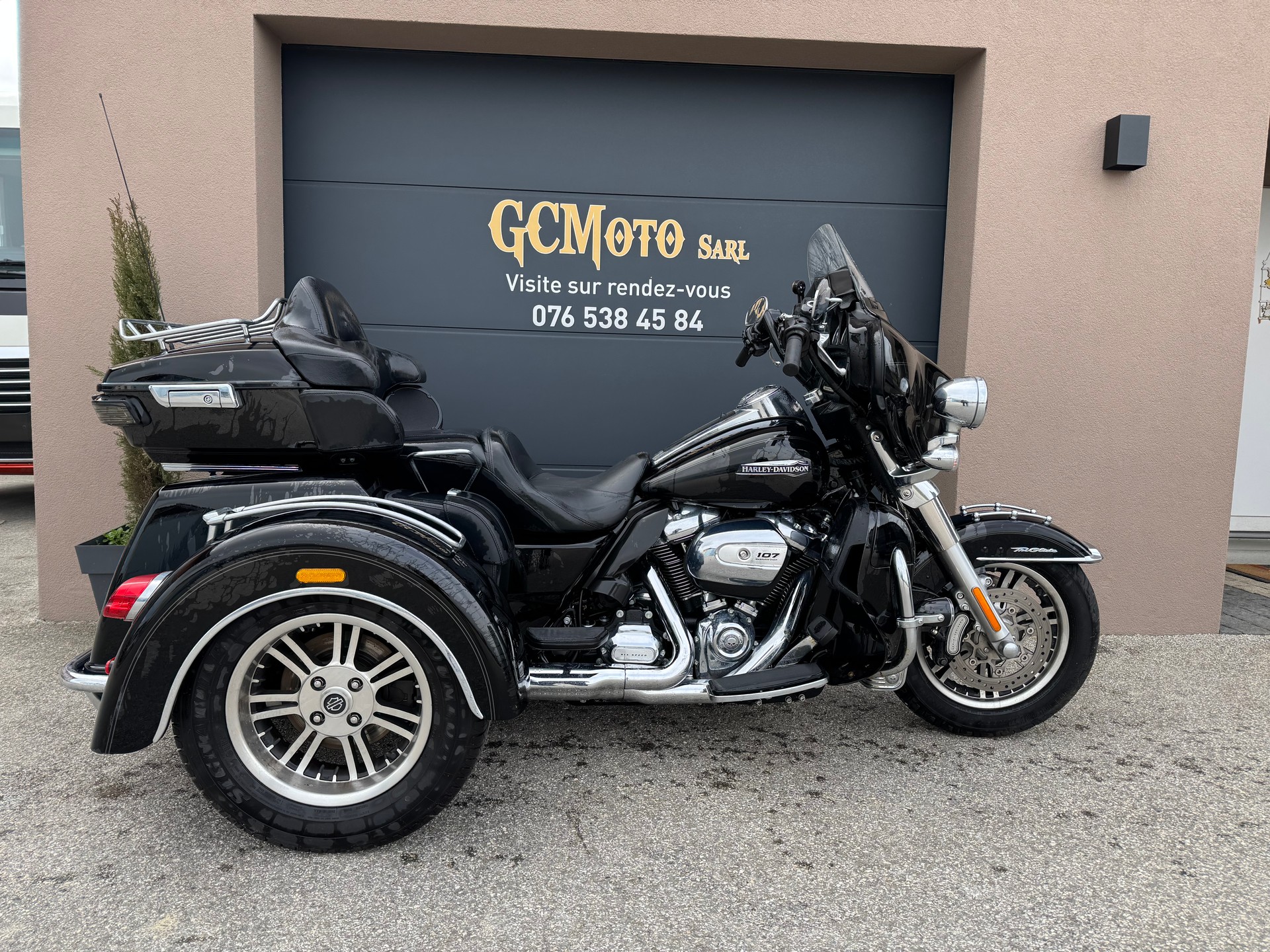 HARLEY-DAVIDSON FLHTCUTG Tri Glide Ultra-image-0