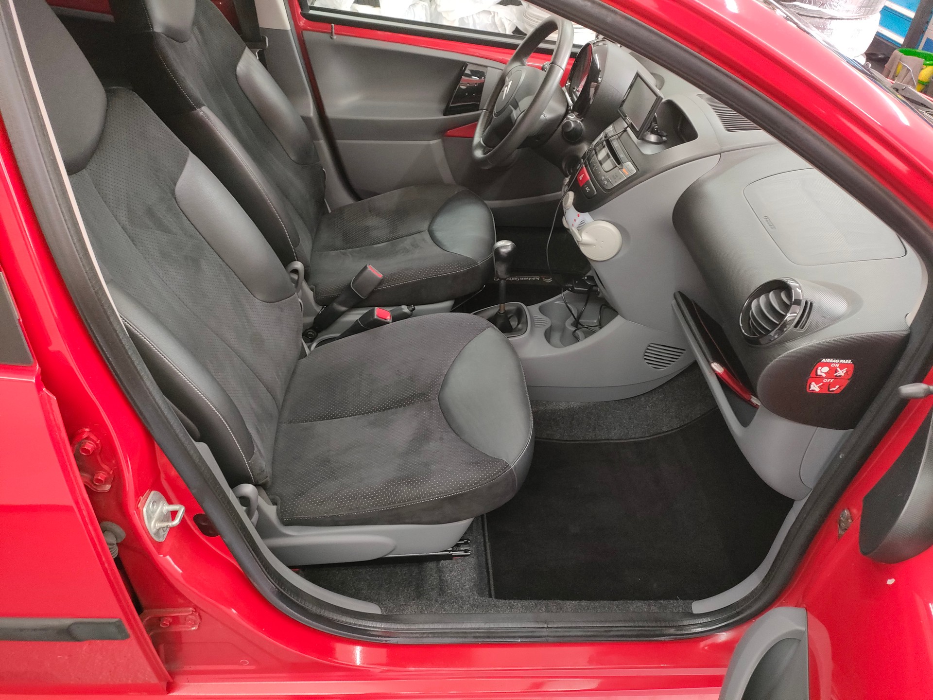 CITROEN C1 1.0i Séduction-image-11