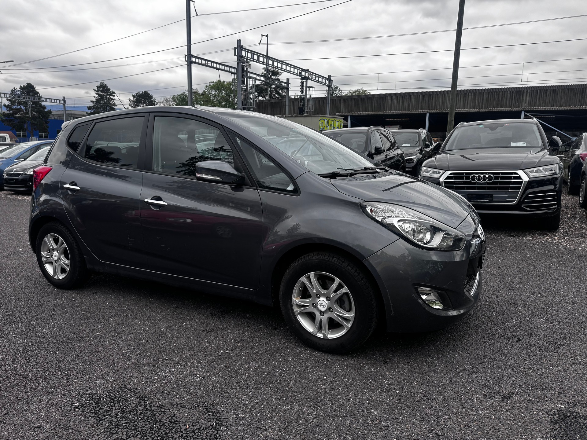 HYUNDAI iX20 1.6 Premium-image-1
