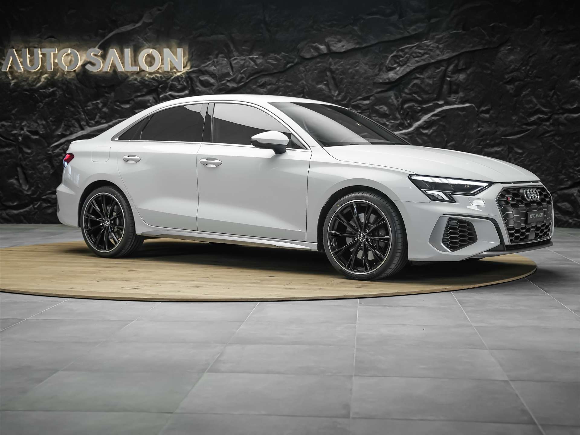 AUDI S3 Limousine 2.0 TFSI quattro S-tronic *19" Felgen*Abstandsregler*-image-6