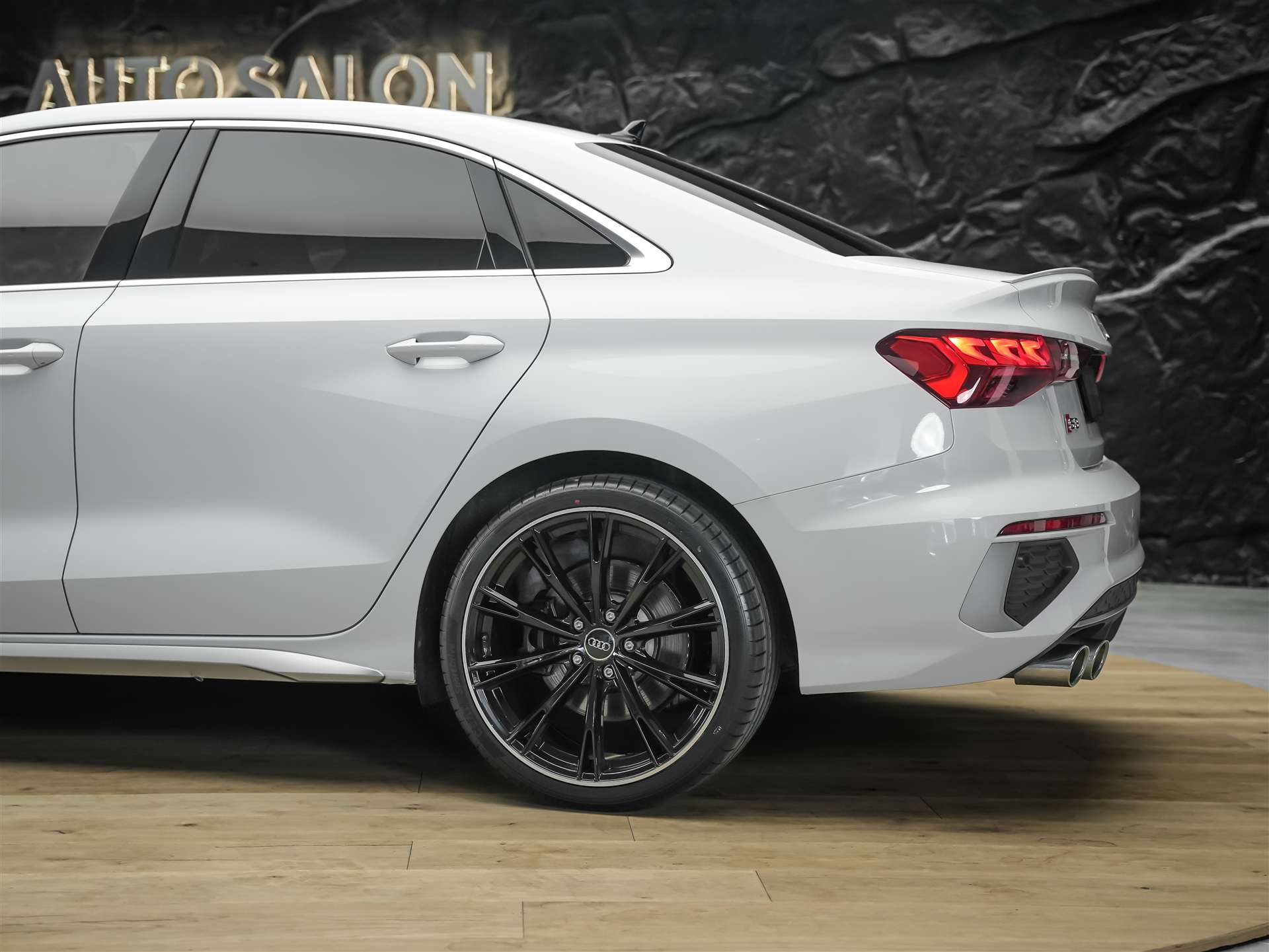 AUDI S3 Limousine 2.0 TFSI quattro S-tronic *19" Felgen*Abstandsregler*-image-16