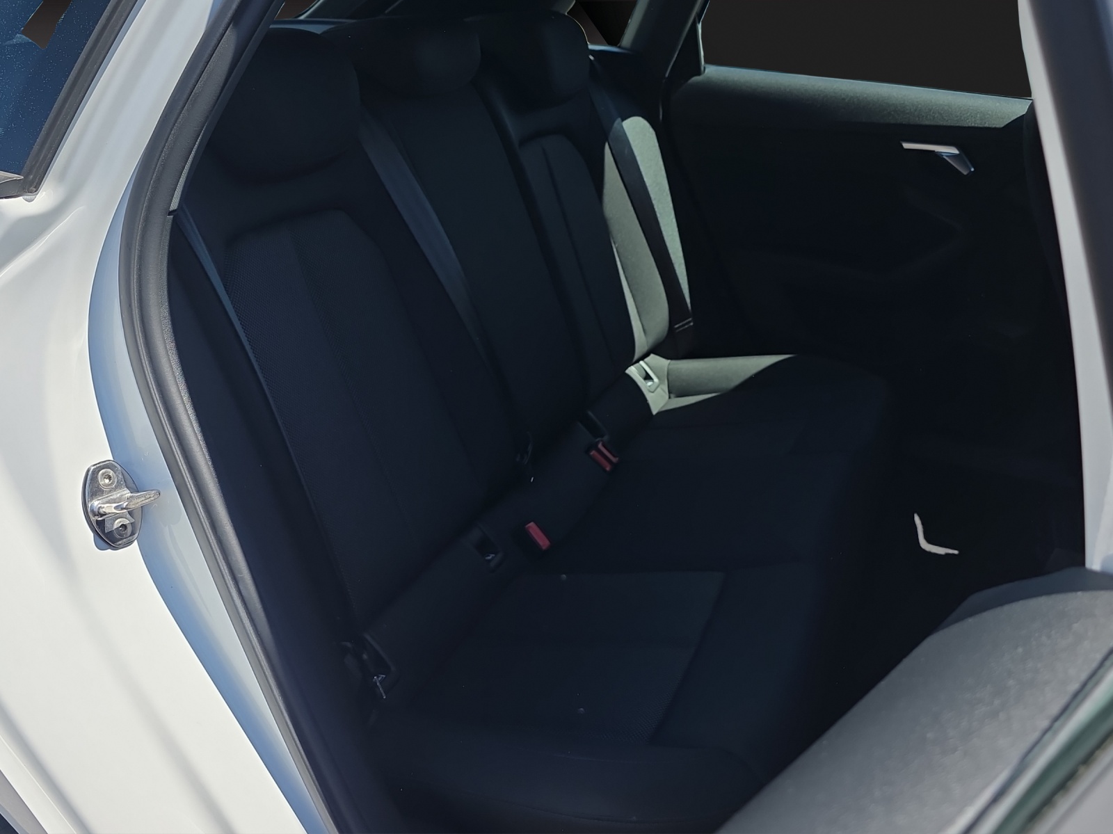 AUDI A3 Sportback 40 TDI advanced S tronic quattro-image-17