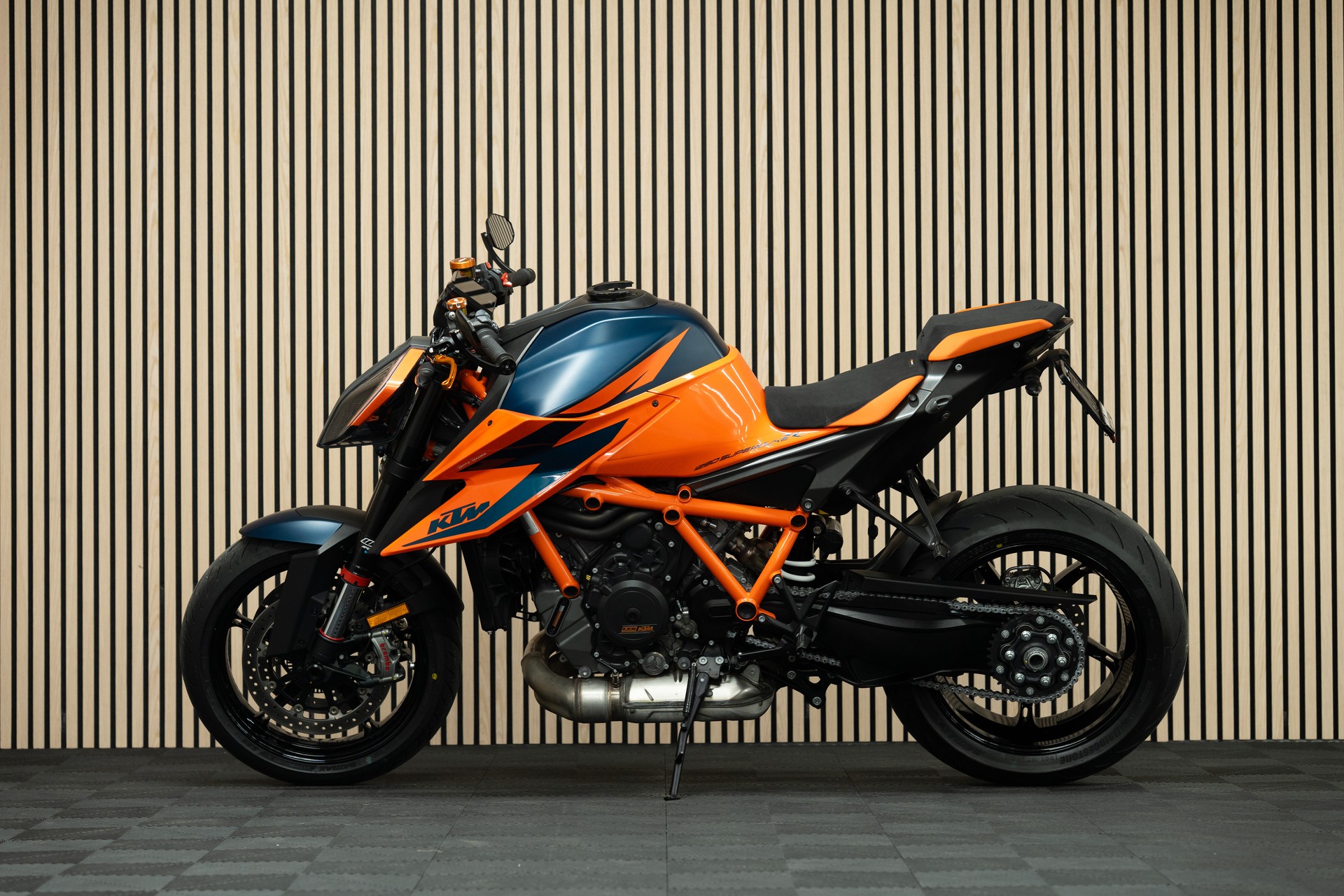 KTM 1290 Super Duke R-image-1