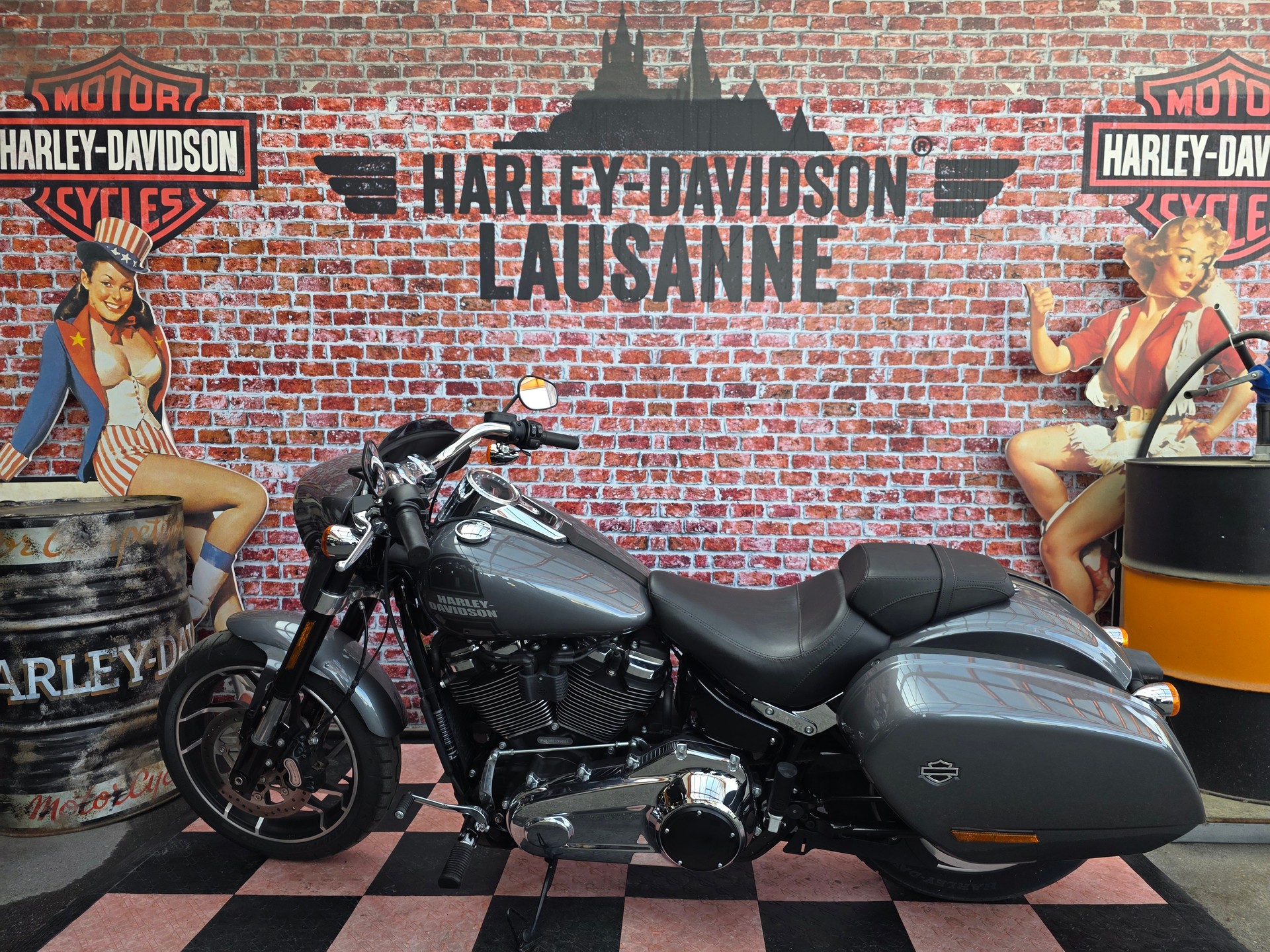 HARLEY-DAVIDSON FLSB Sport Glide 107-image-1