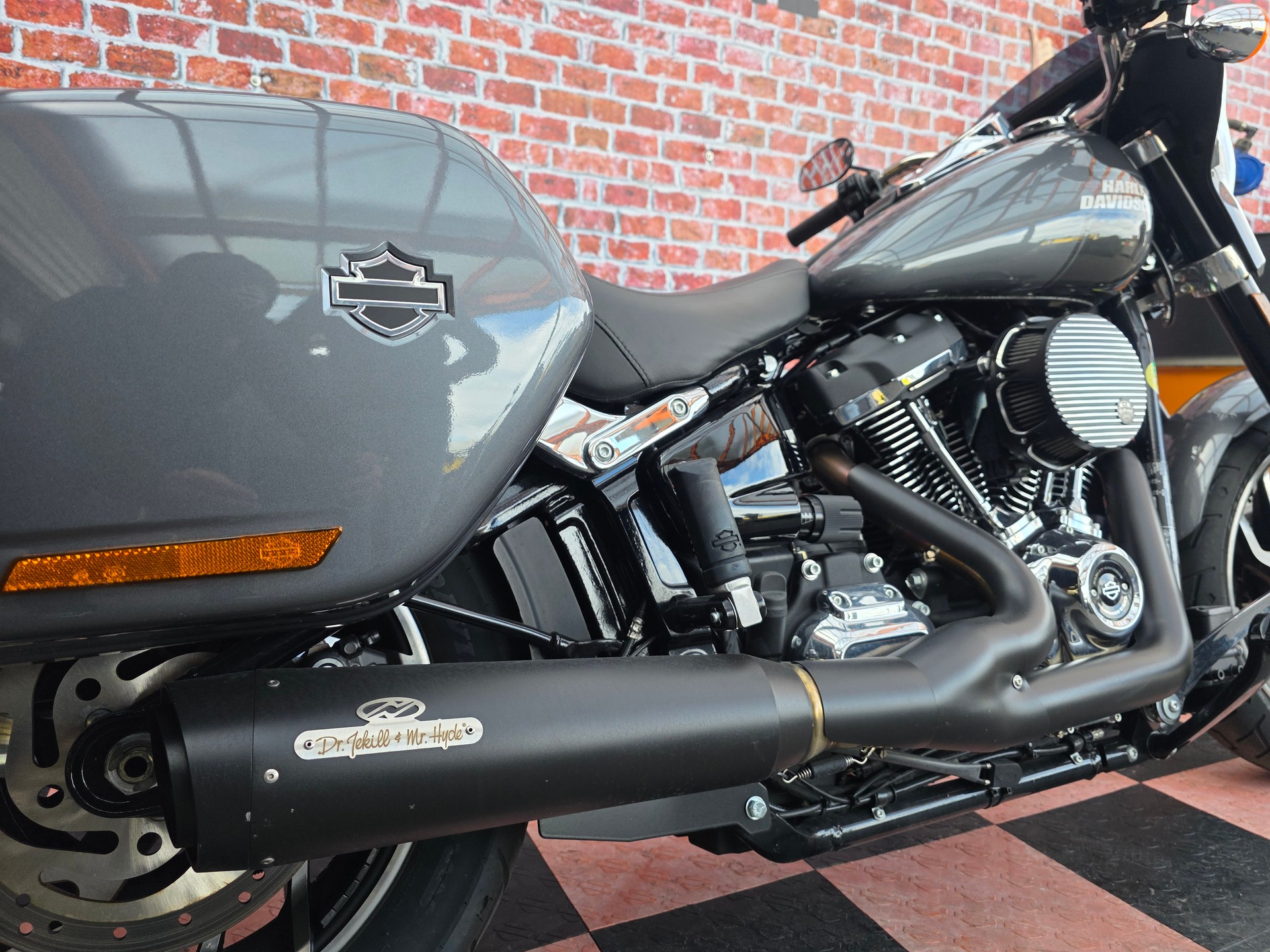 HARLEY-DAVIDSON FLSB Sport Glide 107-image-5