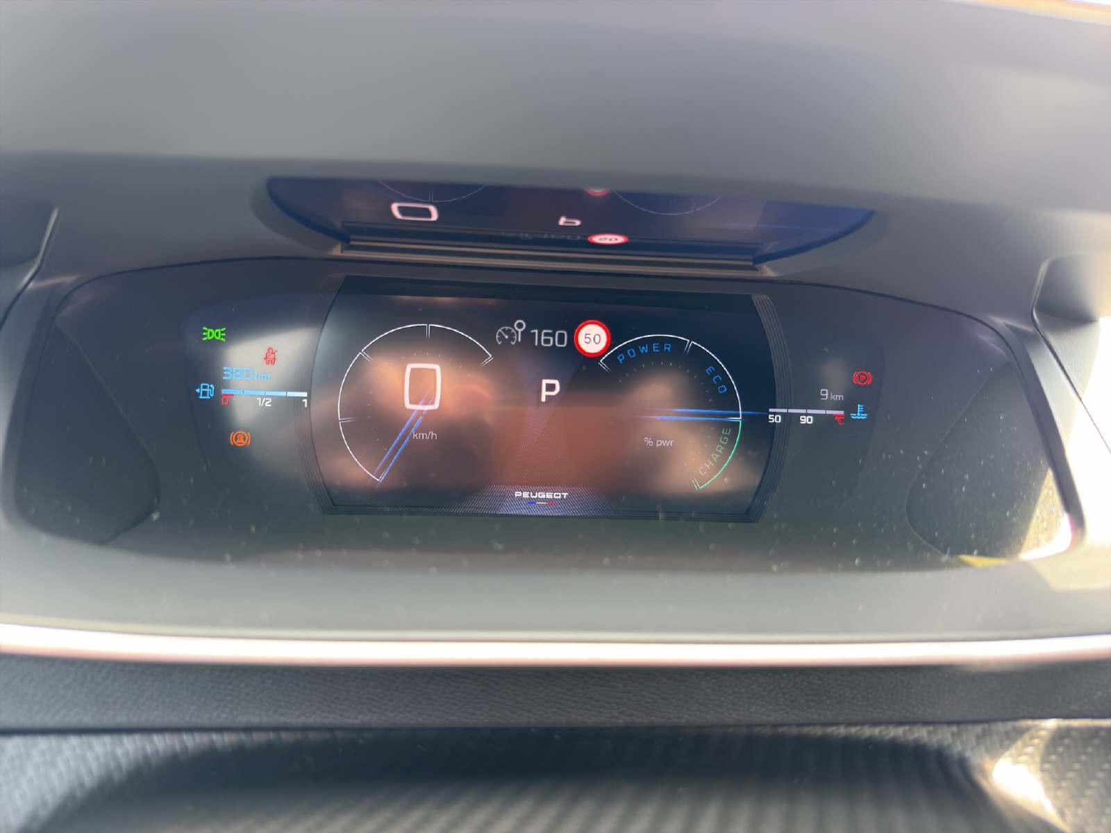 PEUGEOT 208 1.2 Hybrid 145 GT-image-8