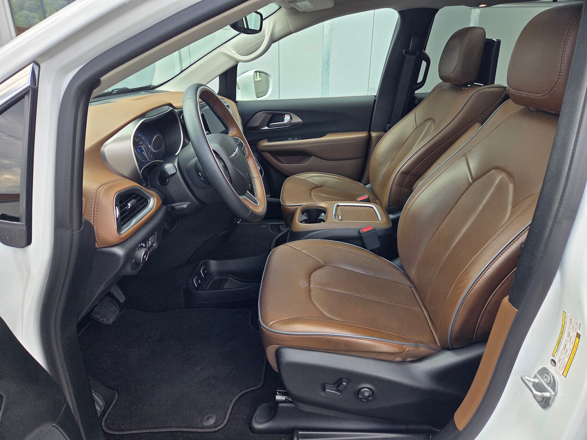 CHRYSLER Pacifica 3.6 V6 Limited S 291 PS / 7-Plätzer-showroom-element-3