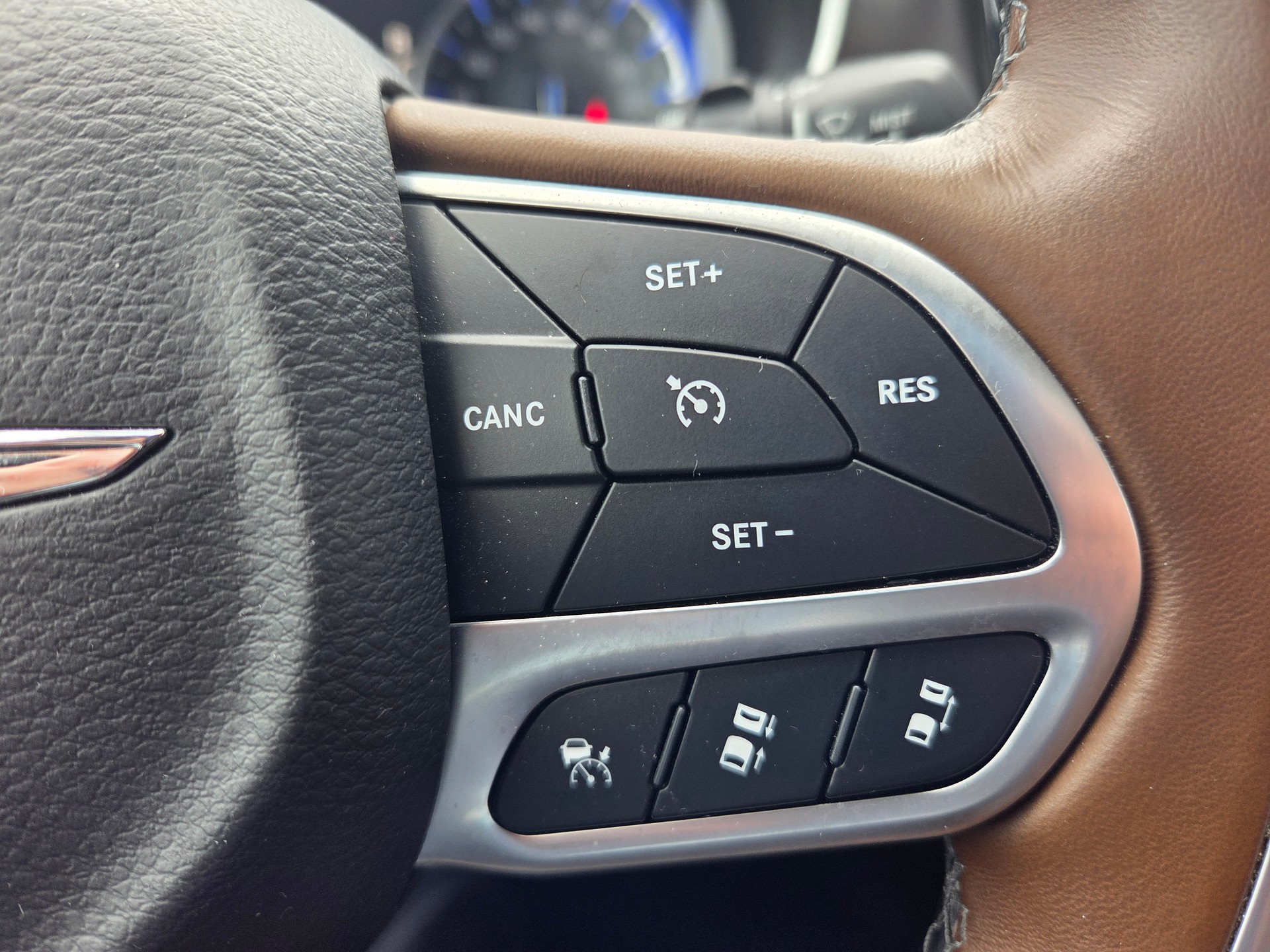 CHRYSLER Pacifica 3.6 V6 Limited S 291 PS / 7-Plätzer-image-14