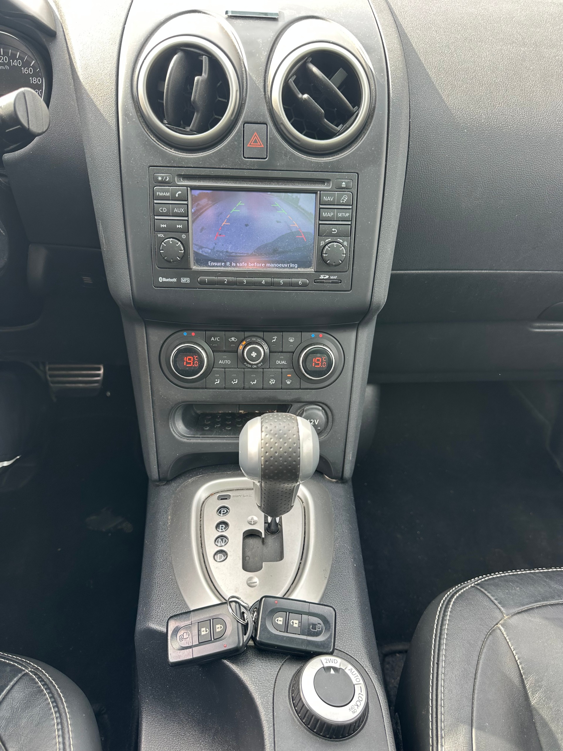 NISSAN Qashqai +2 2.0 dCi 4WD acenta Automatic-image-8
