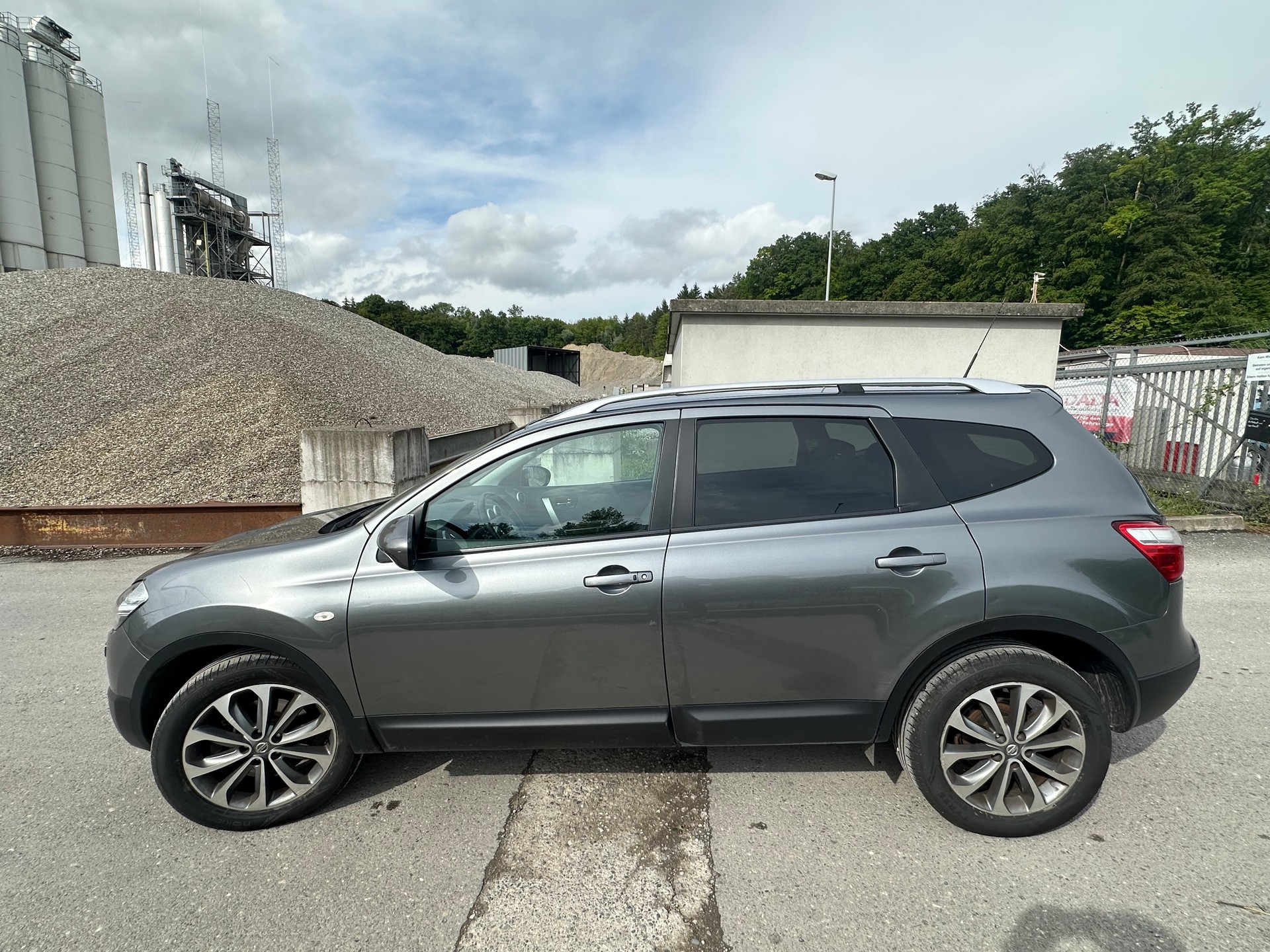 NISSAN Qashqai +2 2.0 dCi 4WD acenta Automatic-image-4