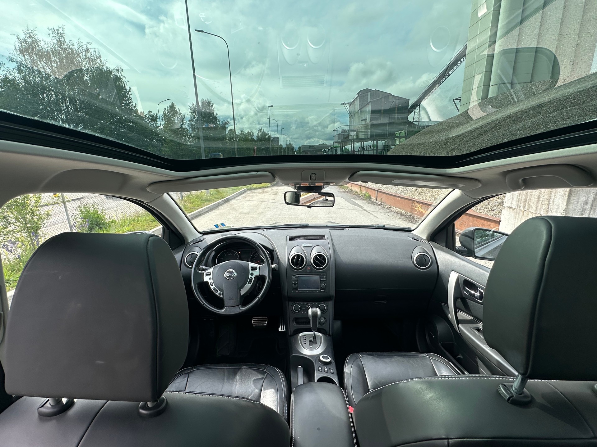 NISSAN Qashqai +2 2.0 dCi 4WD acenta Automatic-image-7