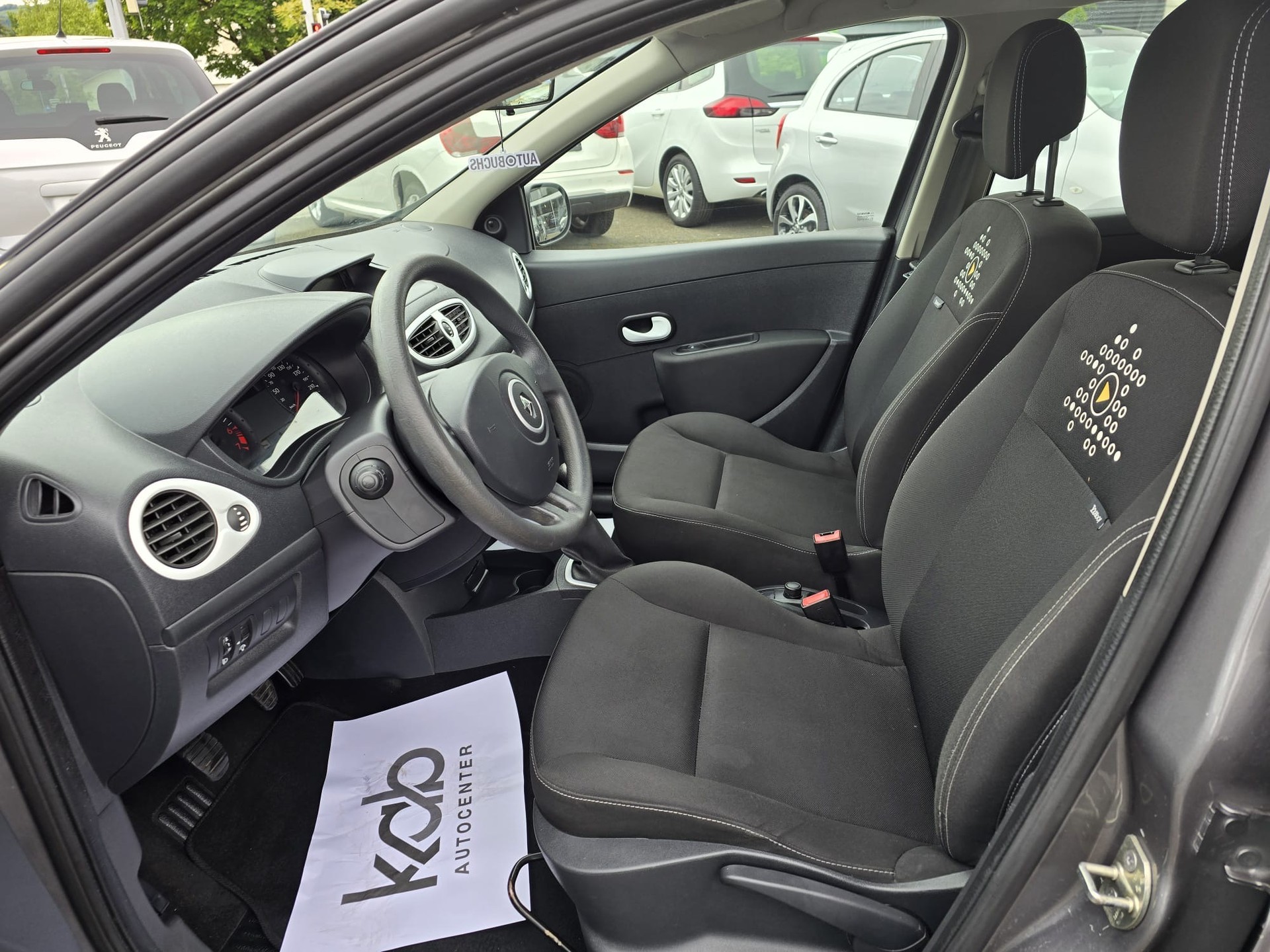 RENAULT Clio 1.2 16V Turbo S-image-13
