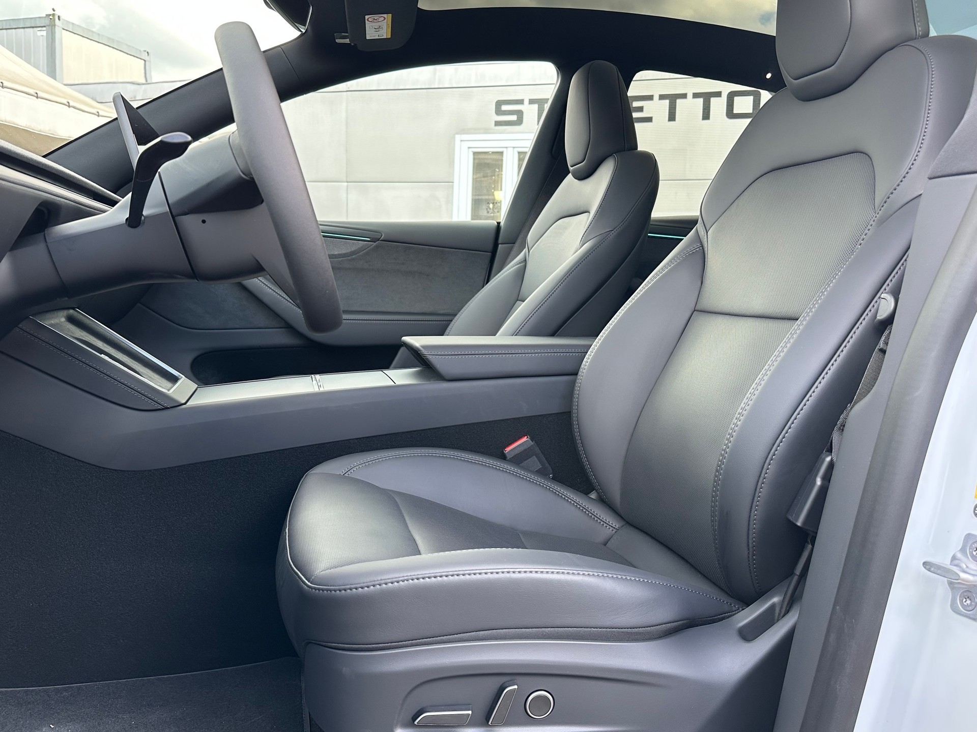 TESLA Model Y Premium AWD Maximale Reichweite 2026-image-8