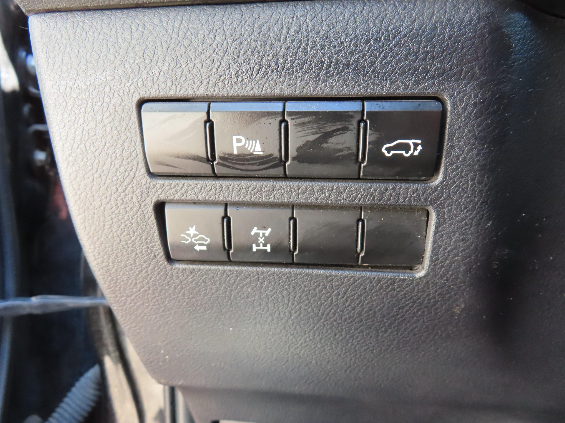 LEXUS NX 200t F-Sport-image-15