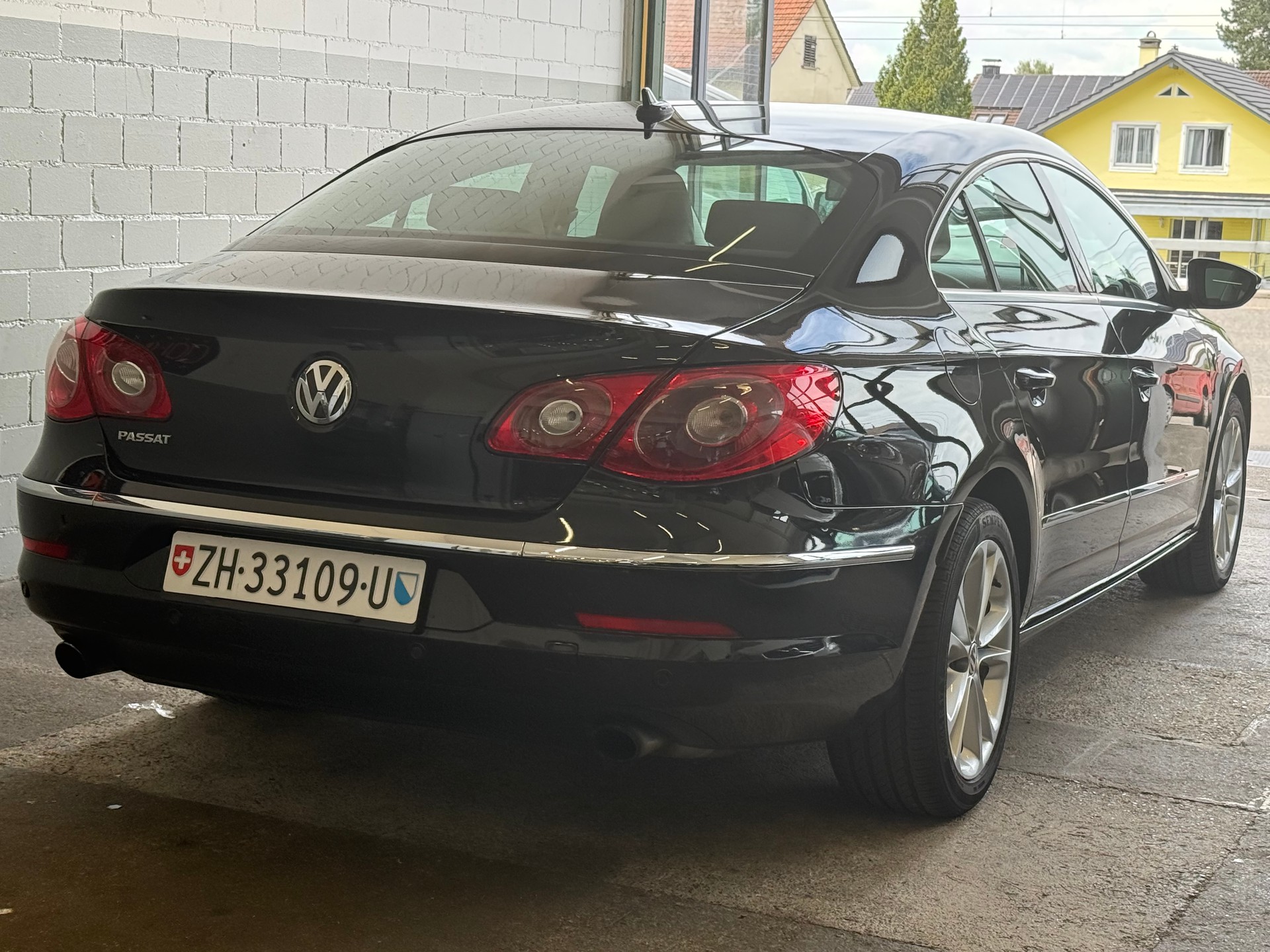 VW Passat CC 3.6 V6 FSI 4Motion-image-4