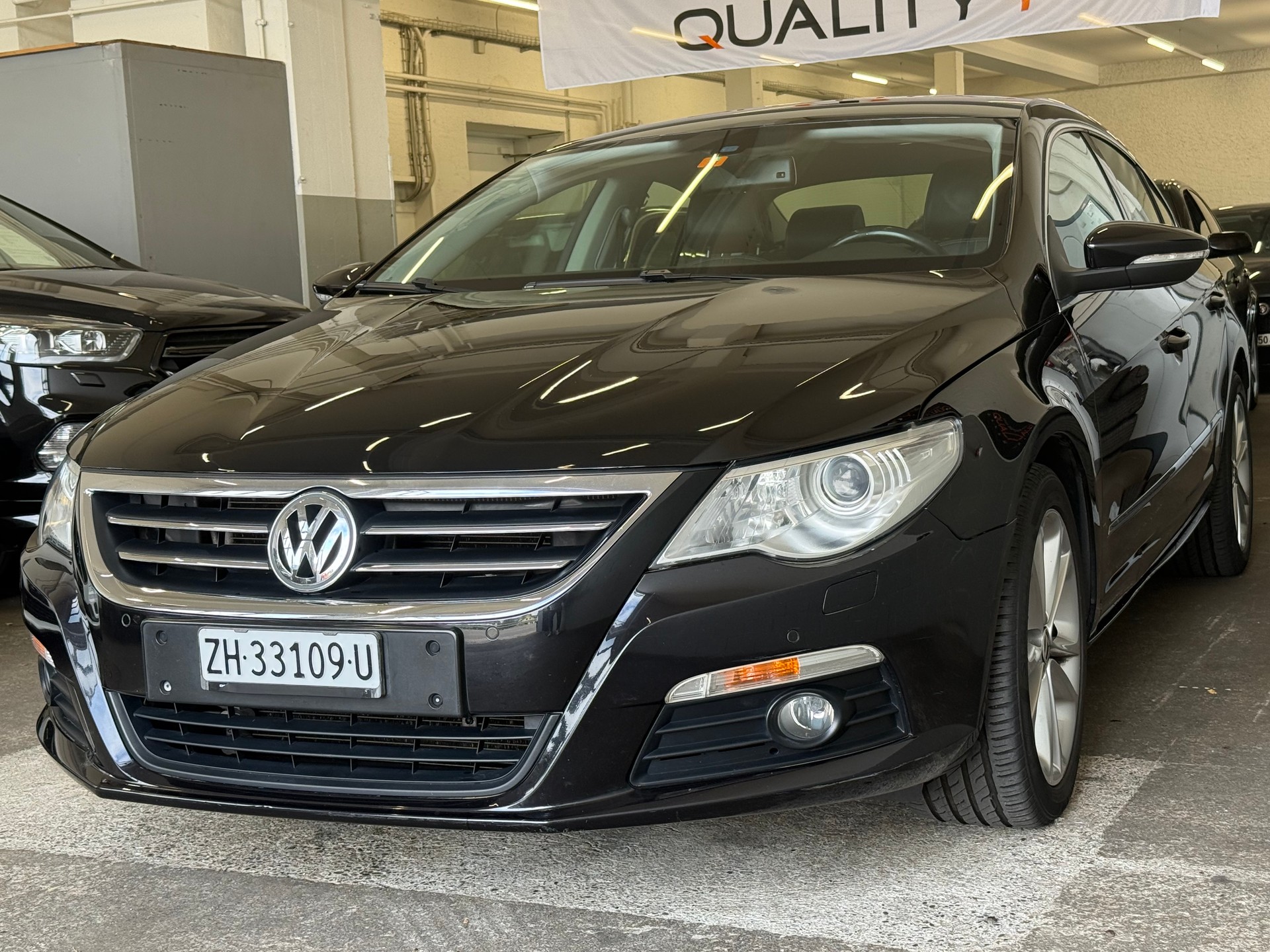 VW Passat CC 3.6 V6 FSI 4Motion-image-2