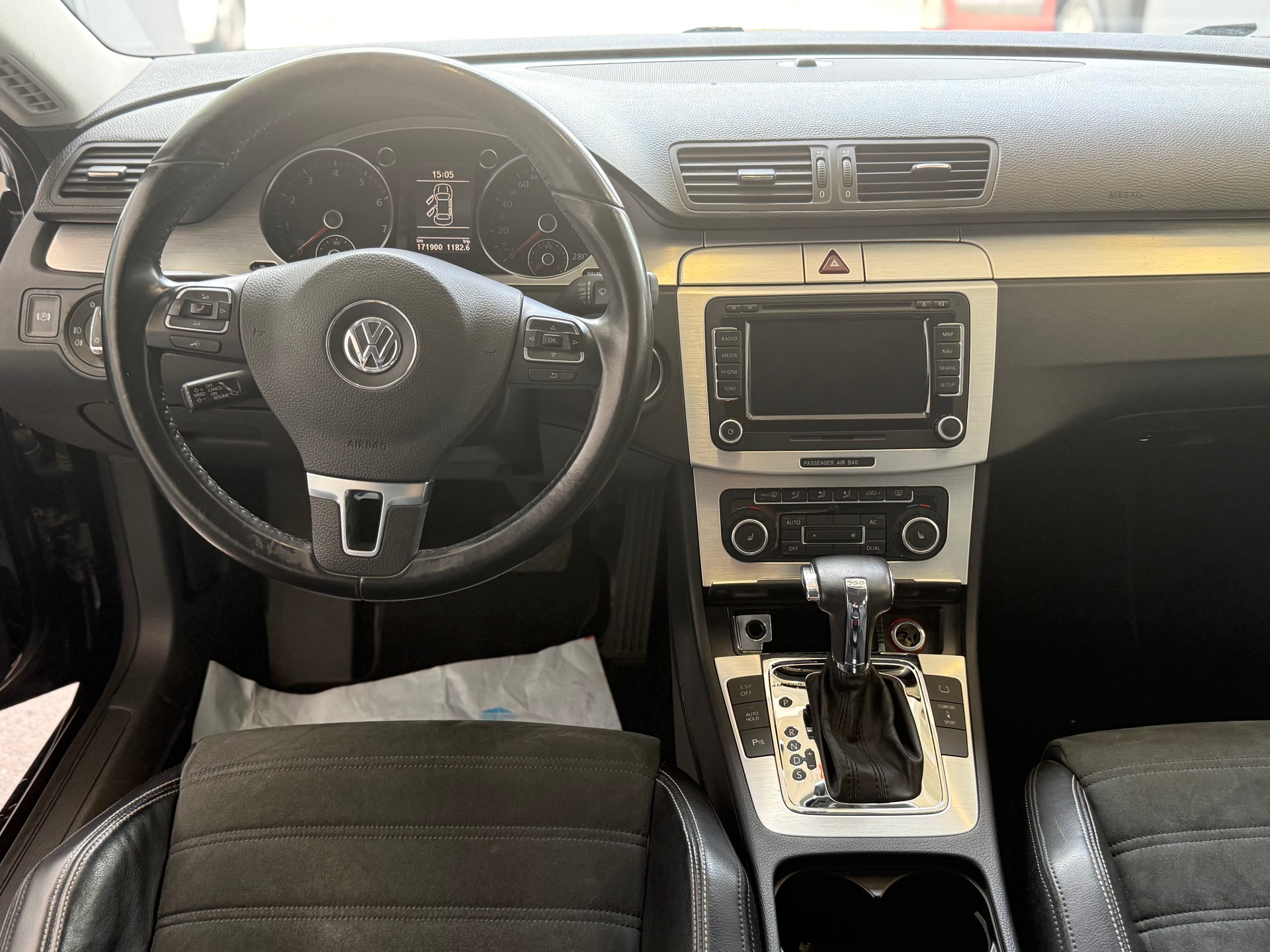 VW Passat CC 3.6 V6 FSI 4Motion-image-10