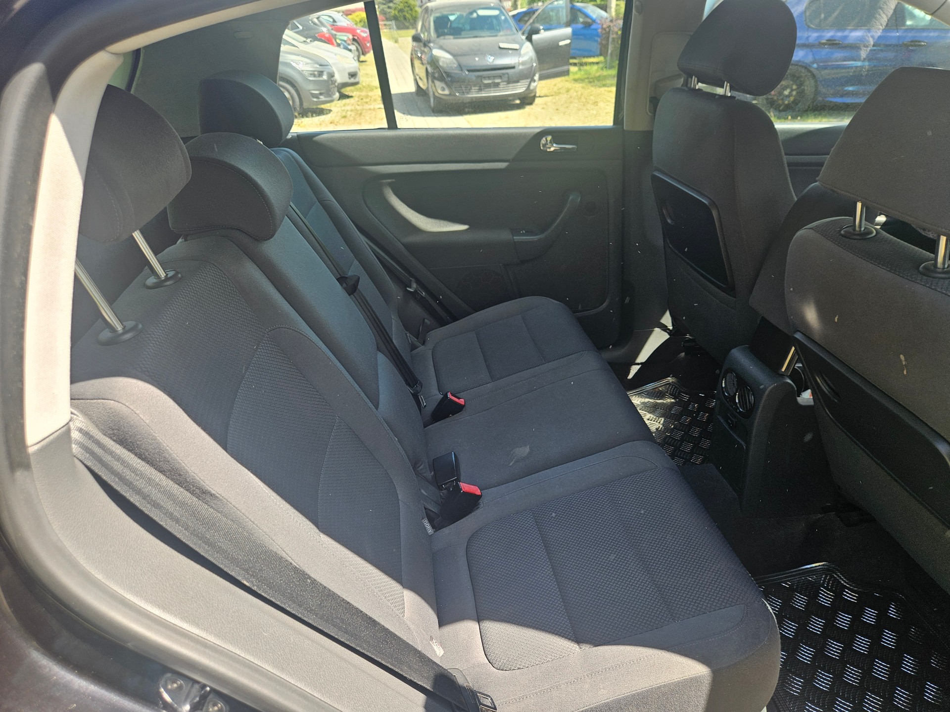 VW Golf Plus 2.0 TDI Comfortline-image-4