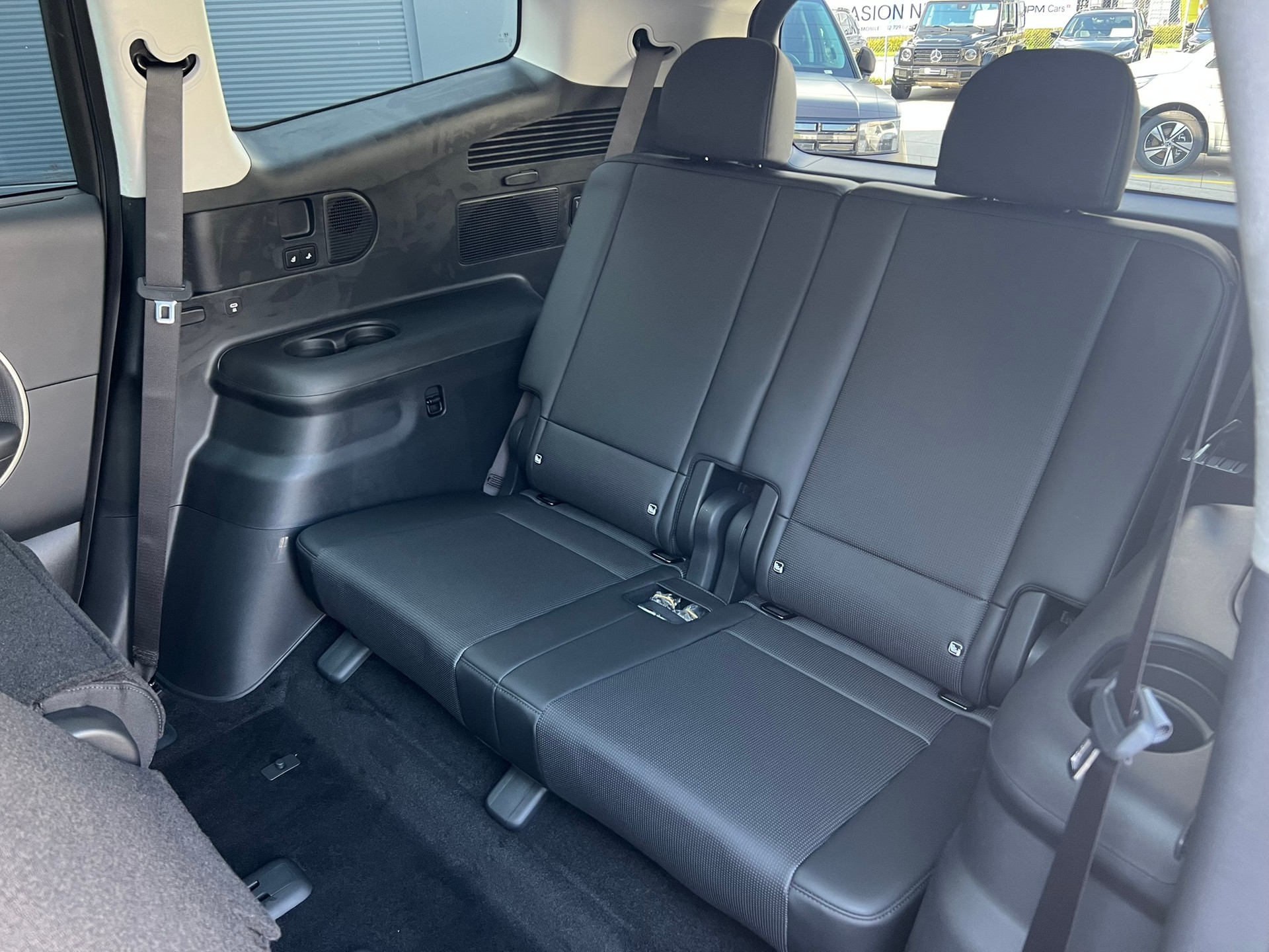 HYUNDAI Ioniq 9 110kWh Vertex Caligraphy 4WD-image-11