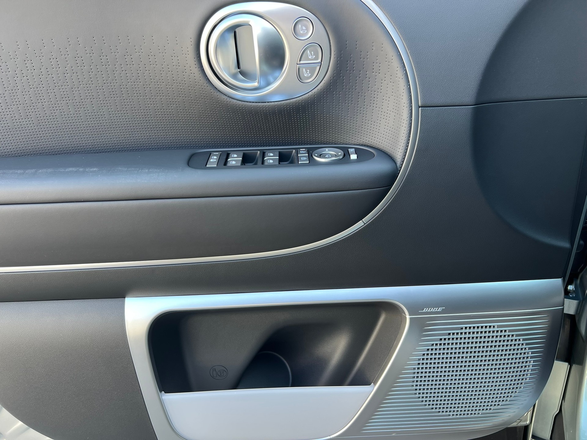 HYUNDAI Ioniq 9 110kWh Vertex Caligraphy 4WD-image-20
