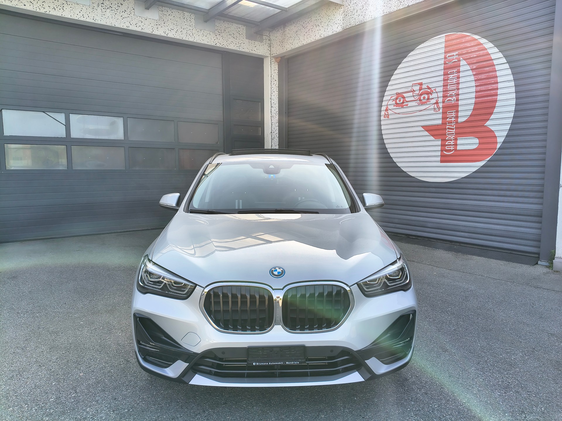BMW X1 xDrive 25e Sport Line Steptronic-image-1