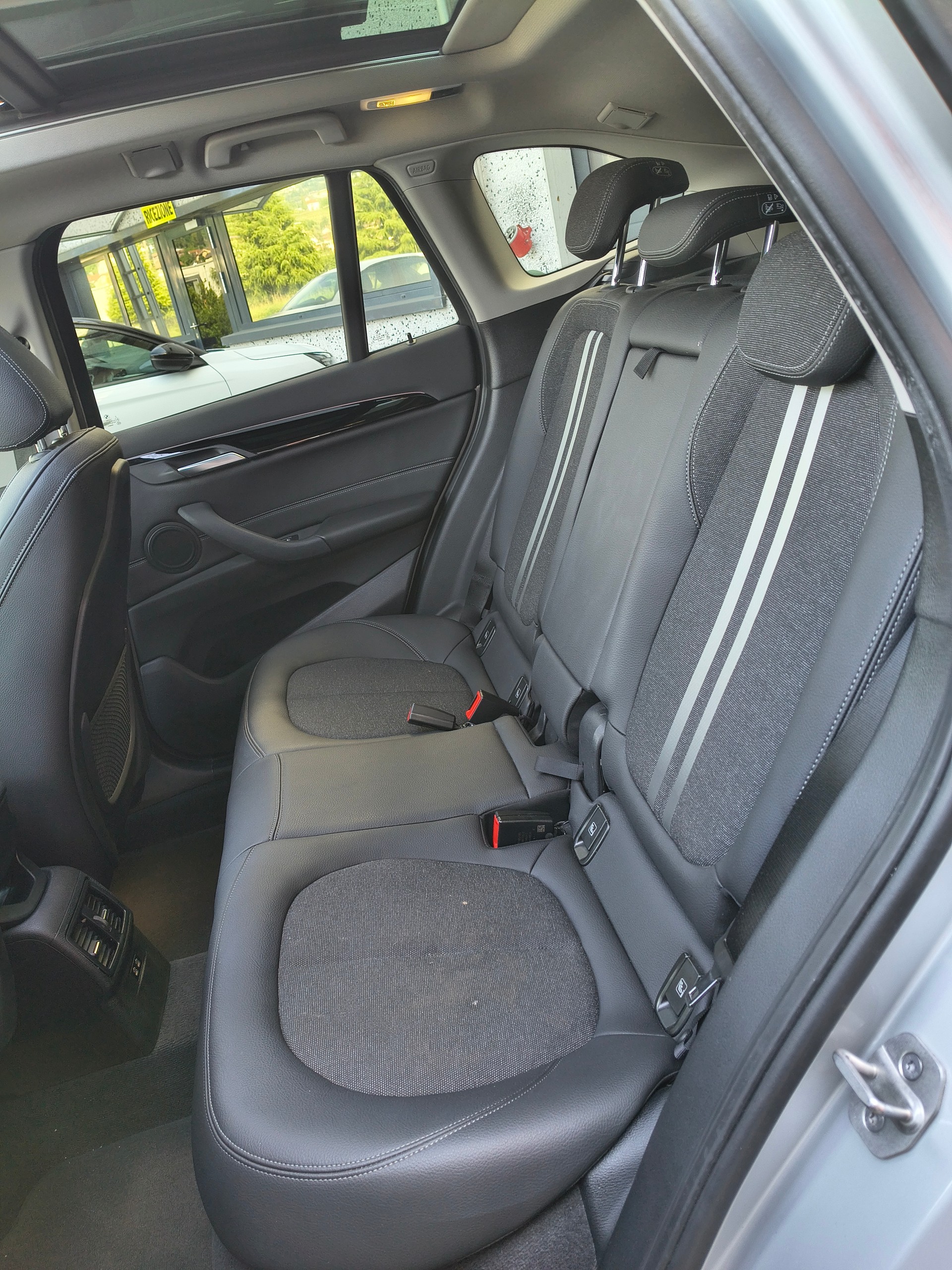 BMW X1 xDrive 25e Sport Line Steptronic-image-10