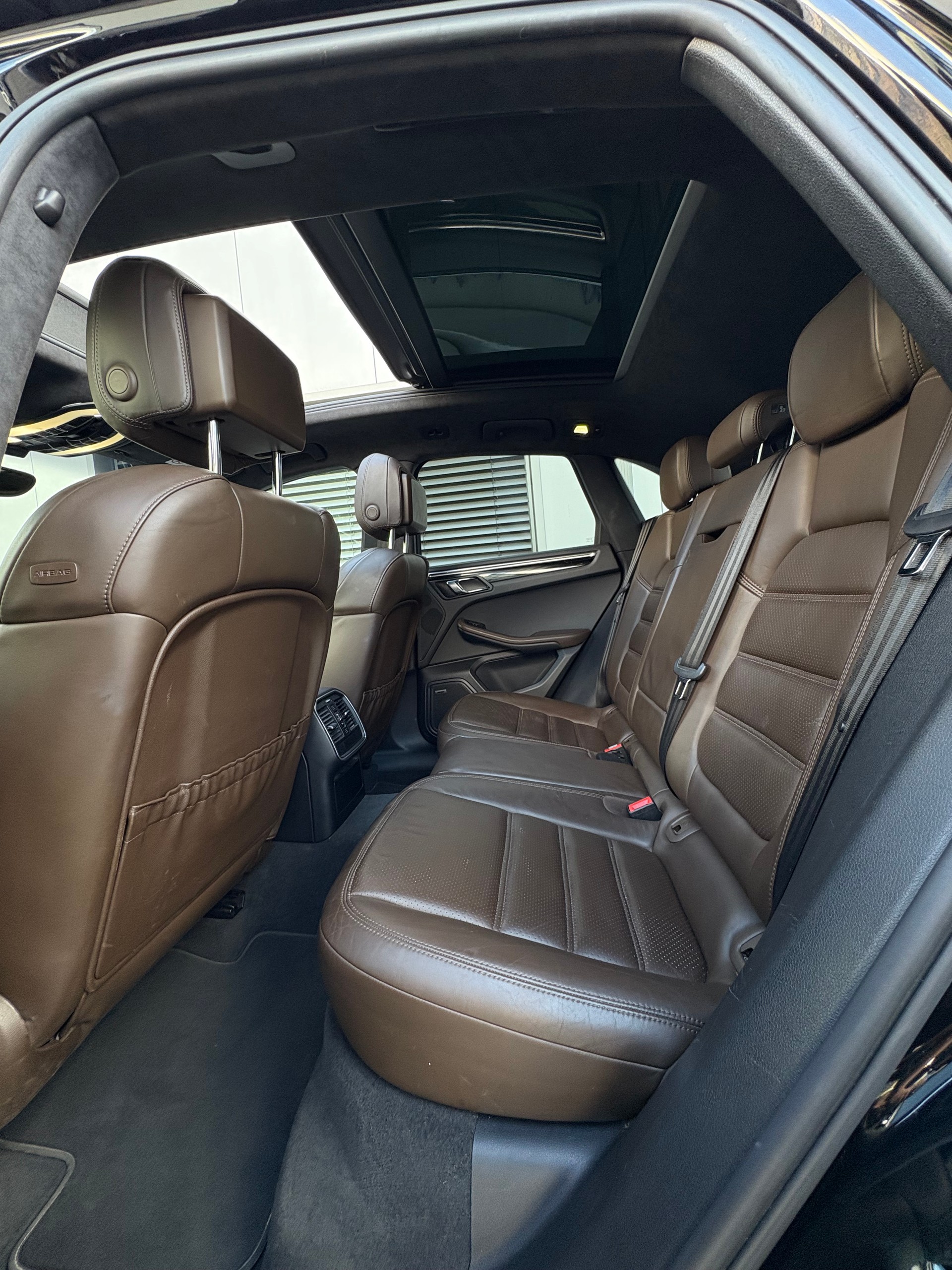 PORSCHE Macan Turbo PDK-image-15