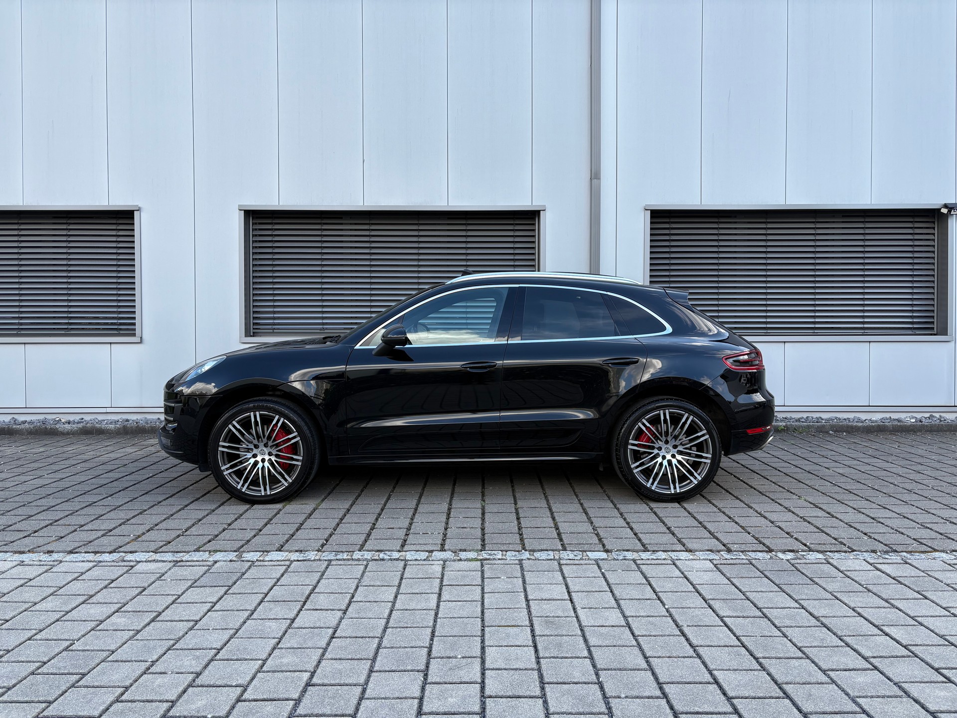 PORSCHE Macan Turbo PDK-image-9