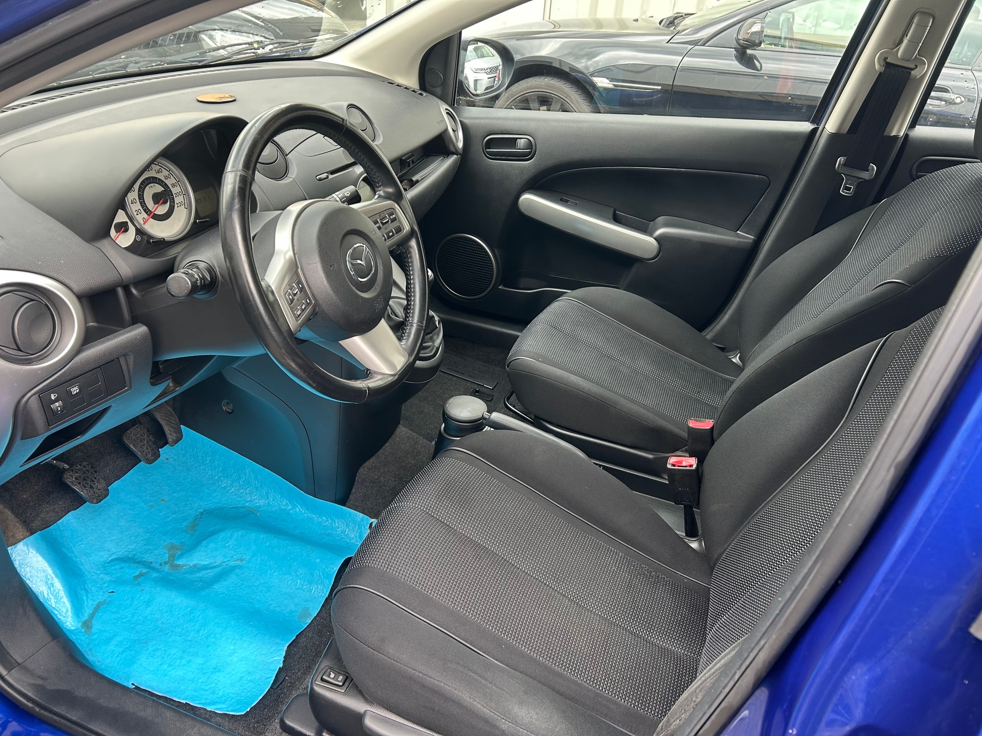 MAZDA 2 1.5i 16V Sport-image-7