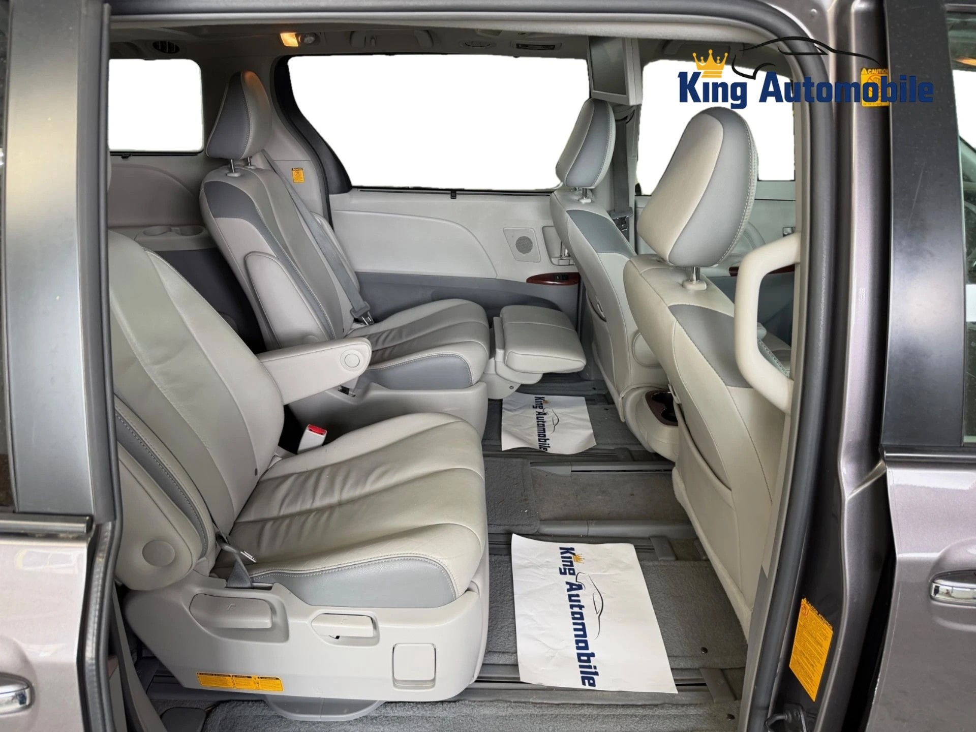TOYOTA Sienna 3.5 Limited AWD | Frisch MFK | 7-Plätzer | RF-Kamera-image-9