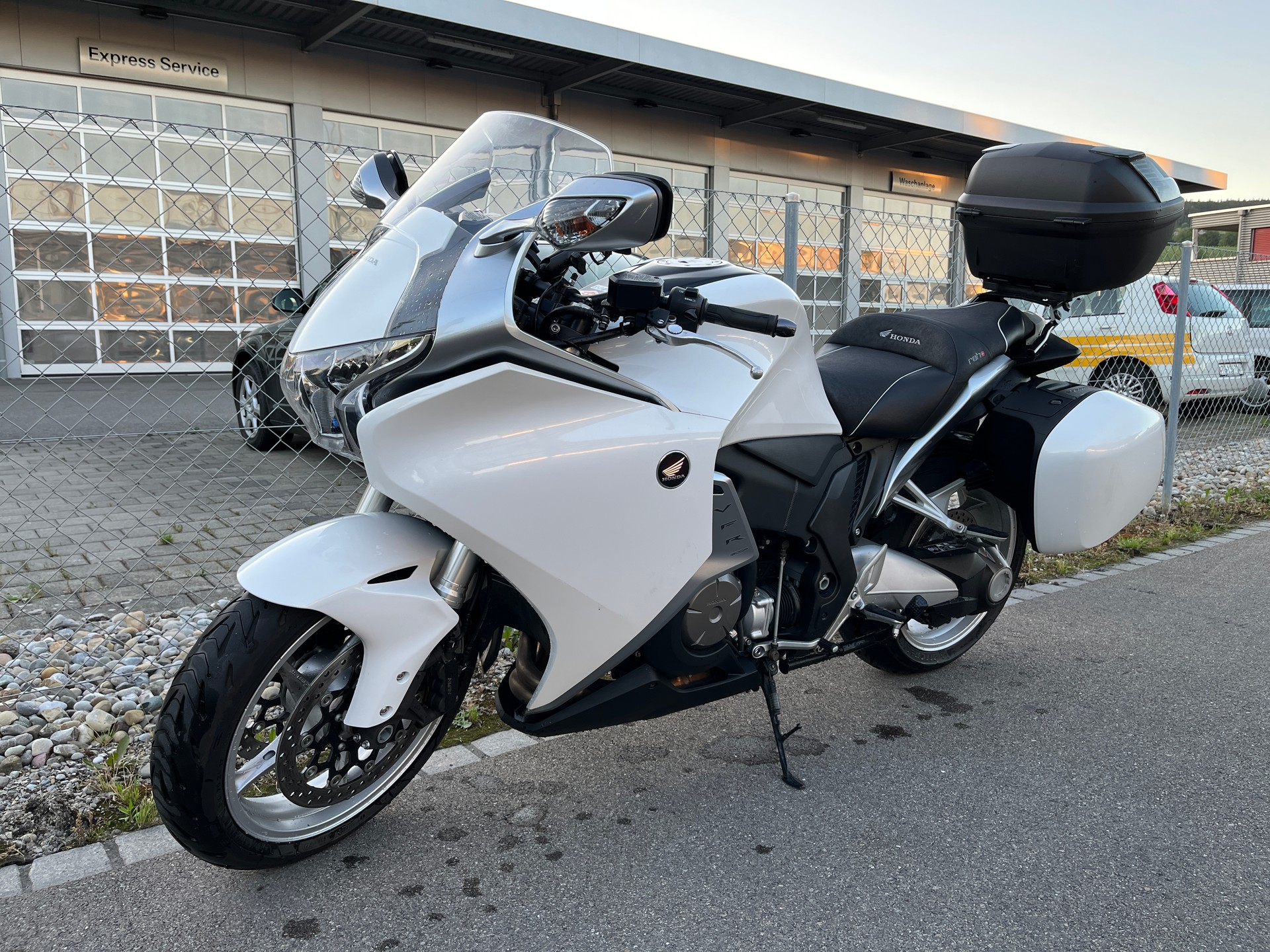 HONDA VFR 1200 FA-image-0