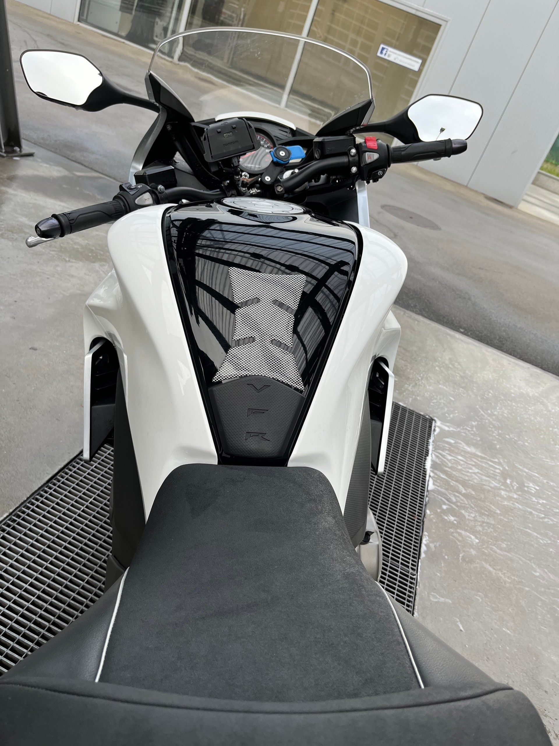 HONDA VFR 1200 FA-image-5