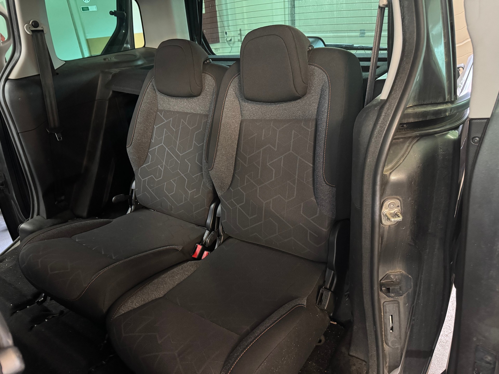 PEUGEOT Partner 1.2 PureTech Active-image-11