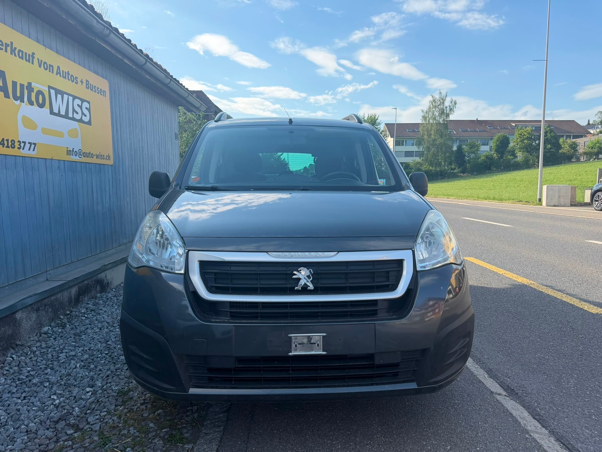 PEUGEOT Partner 1.2 PureTech Active-showroom-element-1