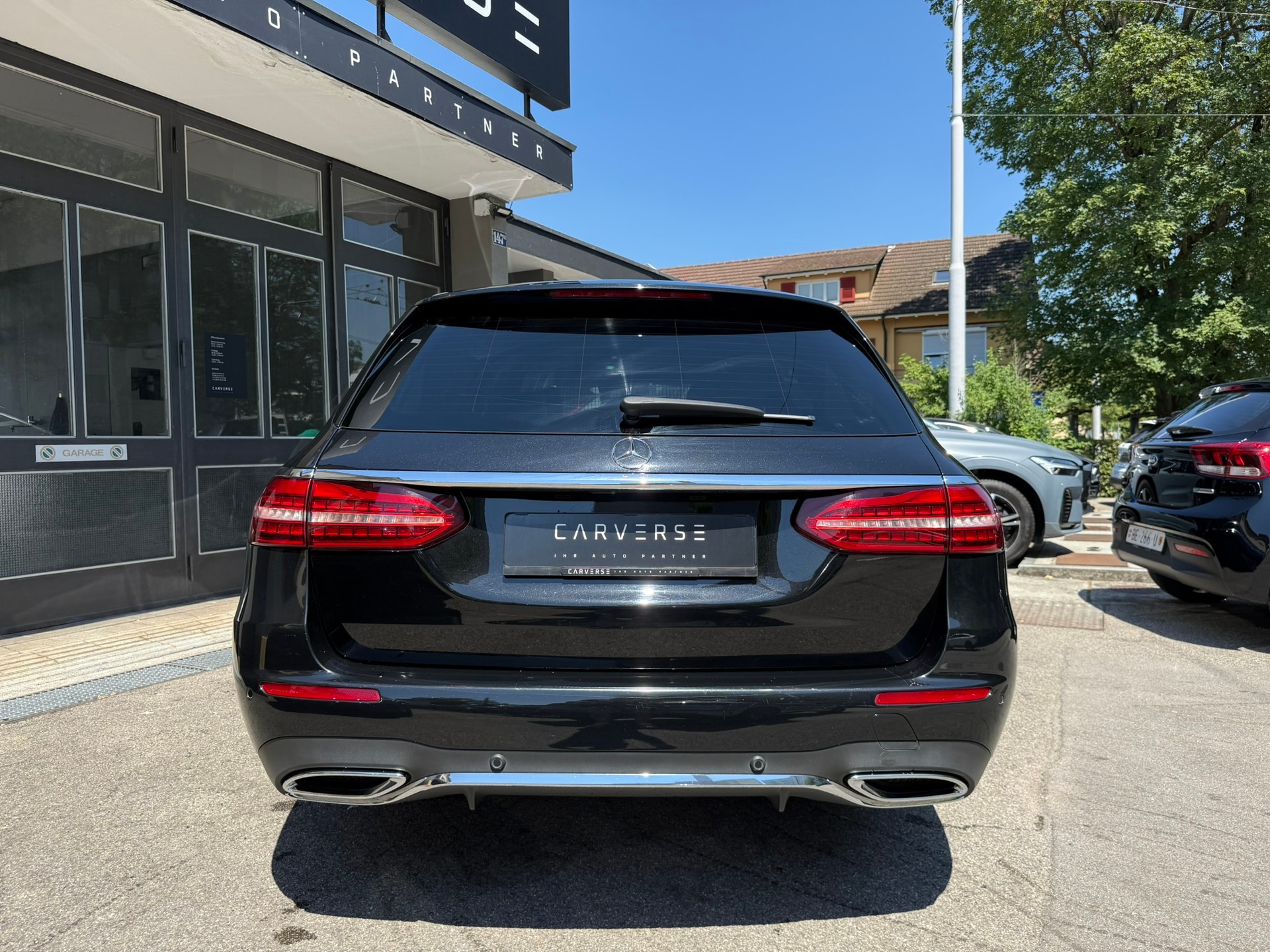 MERCEDES-BENZ E 220 d AMG Line 4matic Kombi-image-4