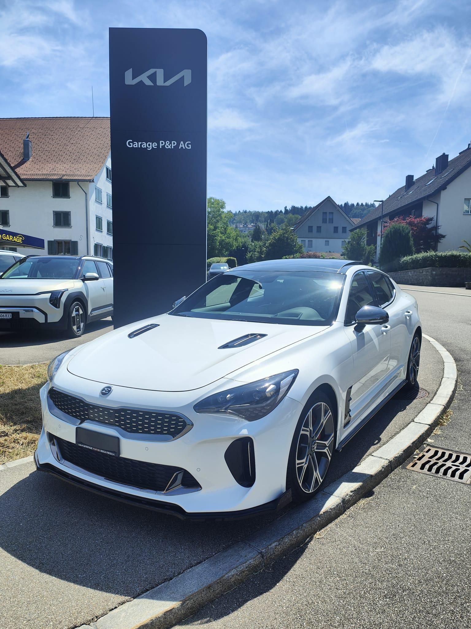 KIA Stinger GT 3.3 T-GDi-showroom-element-1