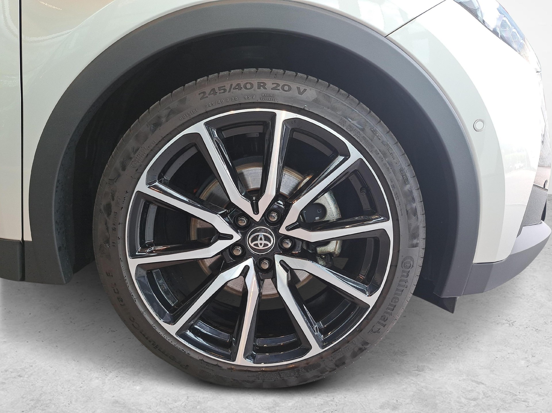 TOYOTA C-HR 2.0 HEV GR Sport Premiere 4x4-image-12