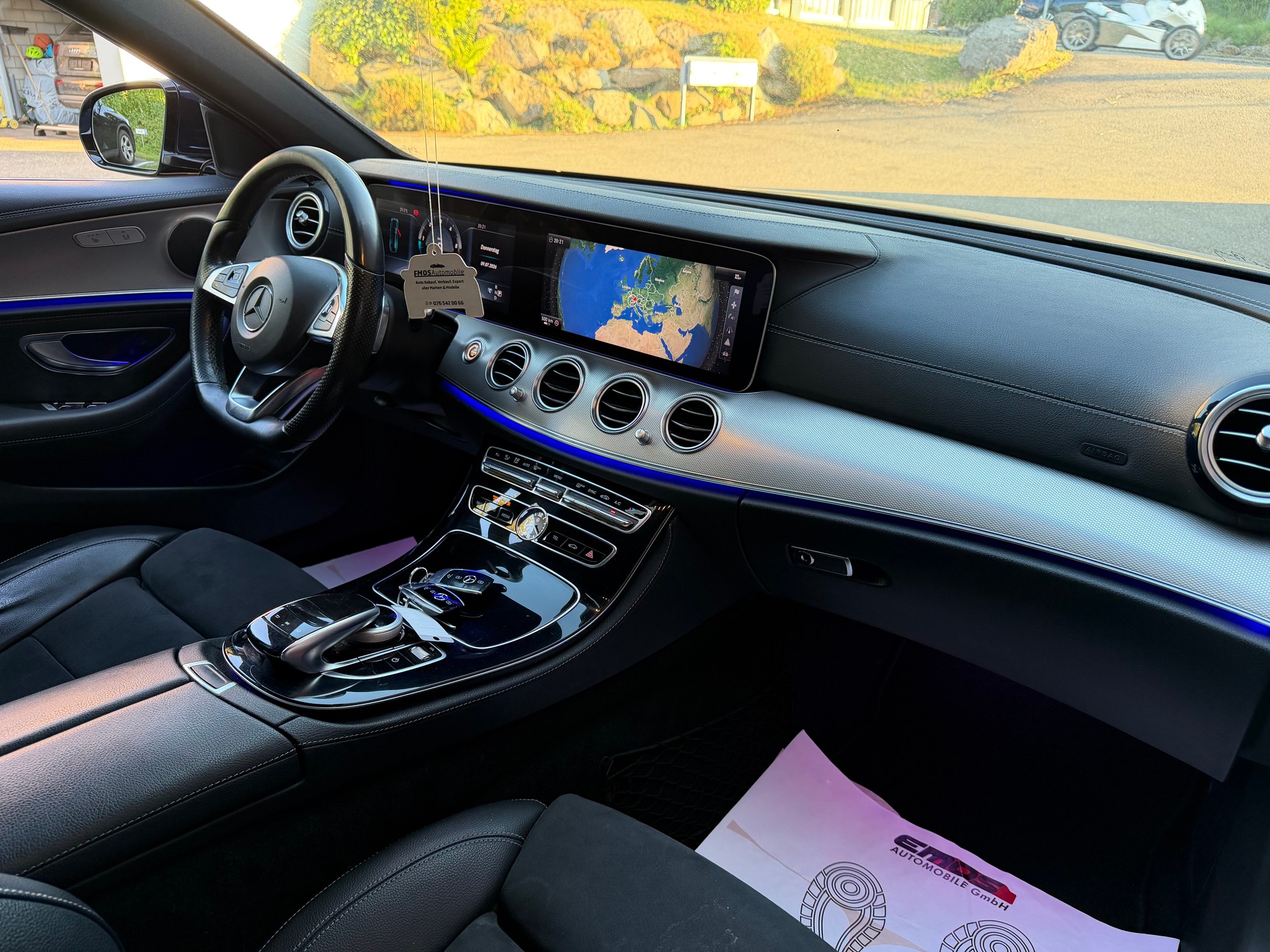 MERCEDES-BENZ E 220 d AMG Line 9G-Tronic-image-8