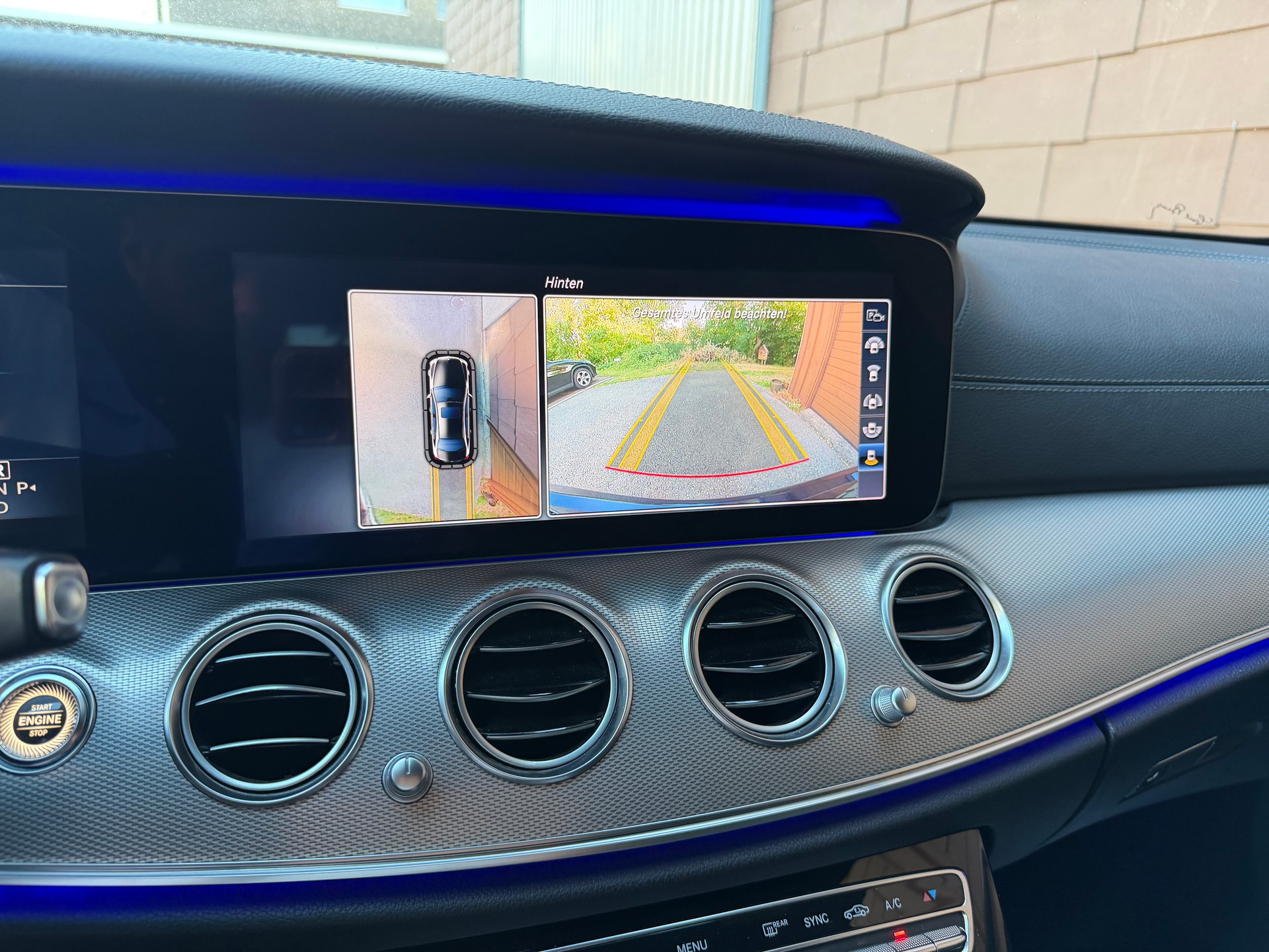 MERCEDES-BENZ E 220 d AMG Line 9G-Tronic-image-13