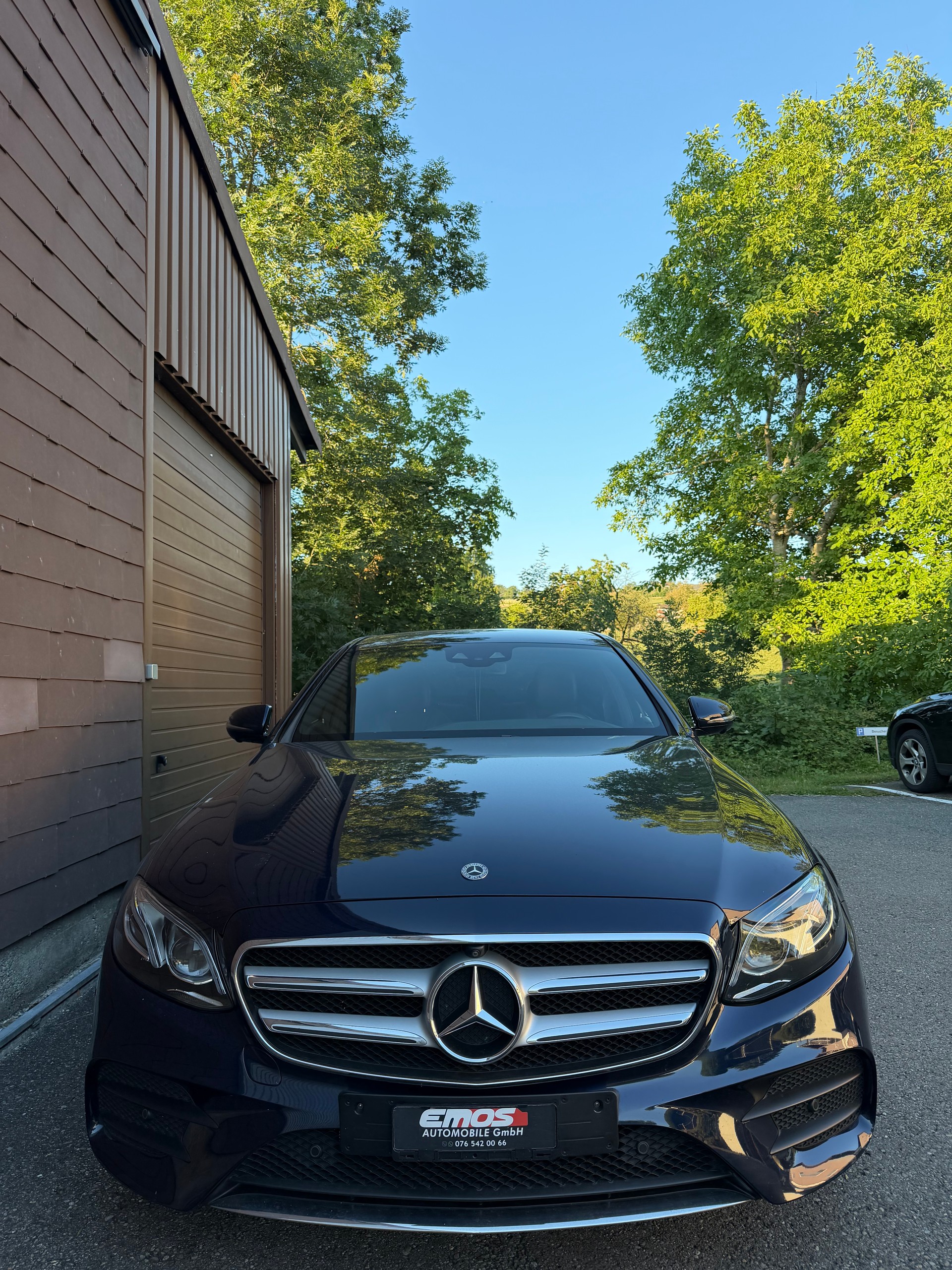 MERCEDES-BENZ E 220 d AMG Line 9G-Tronic-image-1