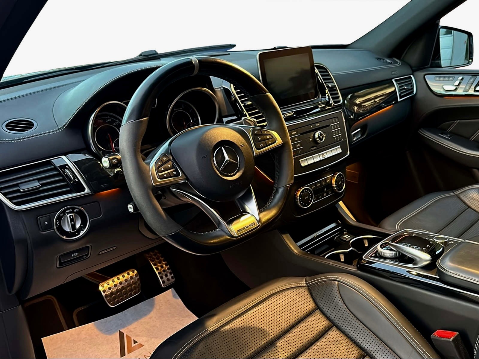 MERCEDES-BENZ GLE 63 S AMG 4Matic Speedshift Plus 7G-Tronic-showroom-element-1