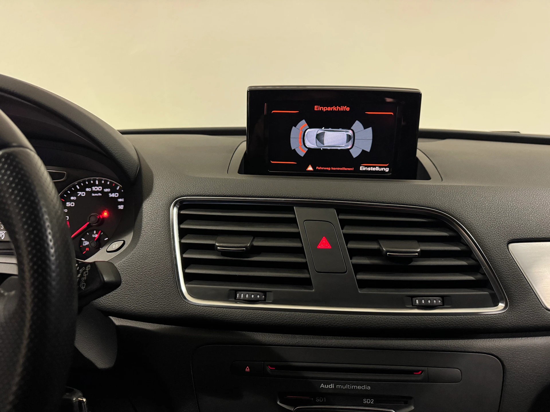 AUDI AUDI Q3 2.0 TDI quattro S-tronic | CH |-image-17