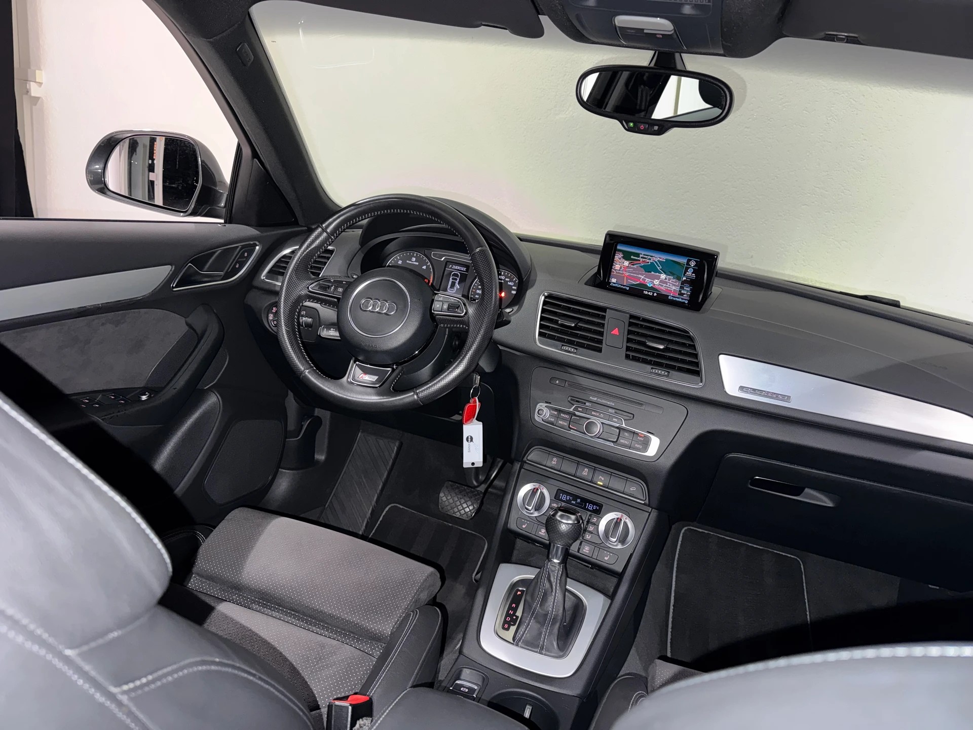 AUDI AUDI Q3 2.0 TDI quattro S-tronic | CH |-image-13