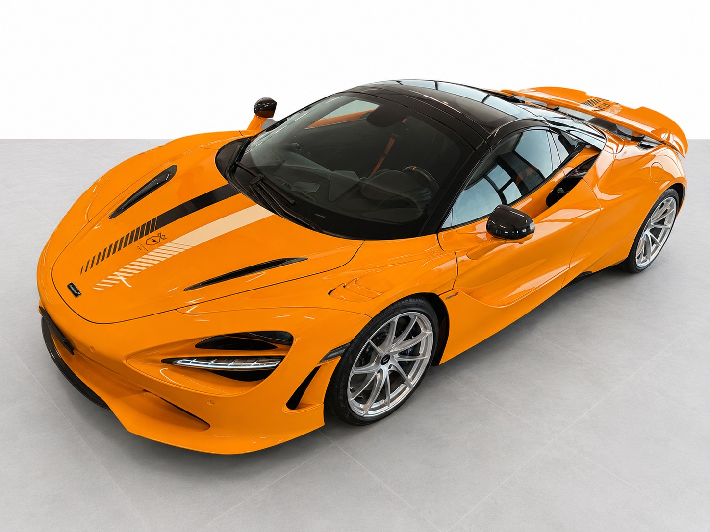 McLAREN McLaren 750S “60" Anniversary Triple Crown Spider Performance 1 of 60-showroom-element-2