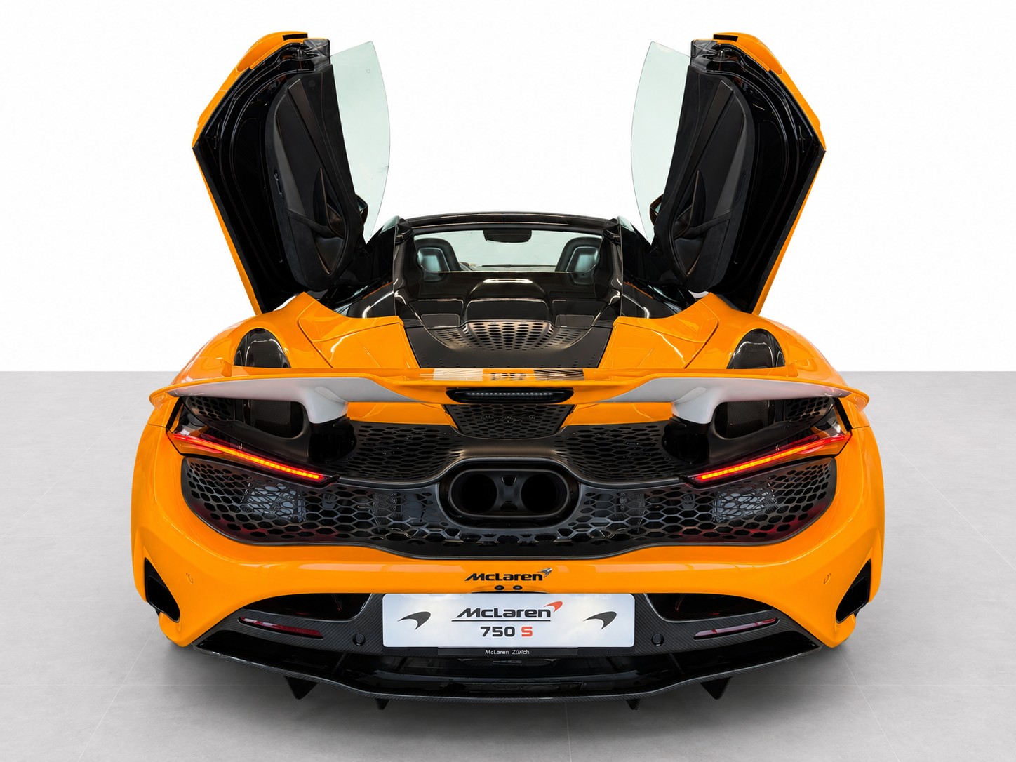 McLAREN McLaren 750S “60" Anniversary Triple Crown Spider Performance 1 of 60-showroom-element-1