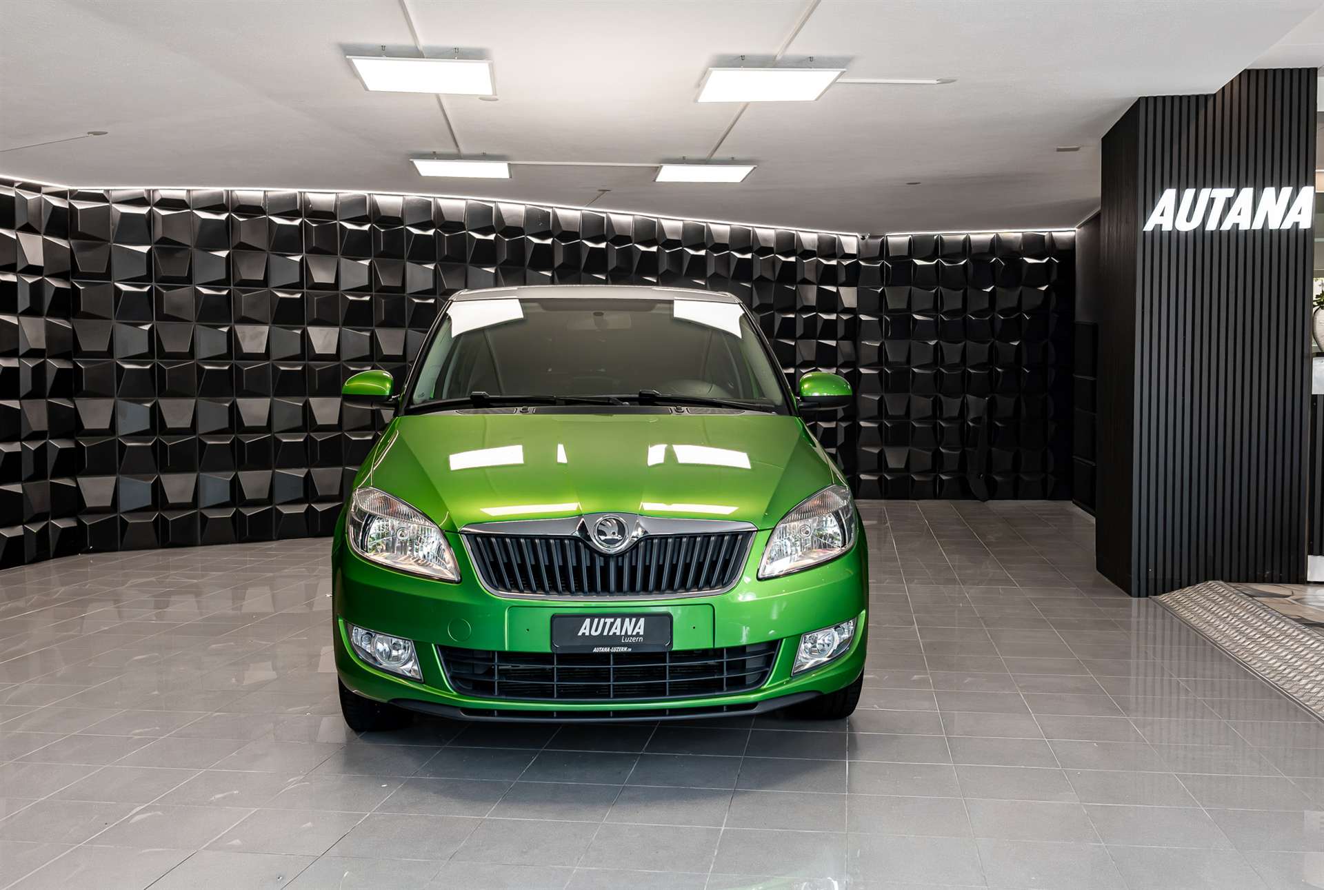 SKODA Fabia 1.2 TSI Ambition Plus-showroom-element-3